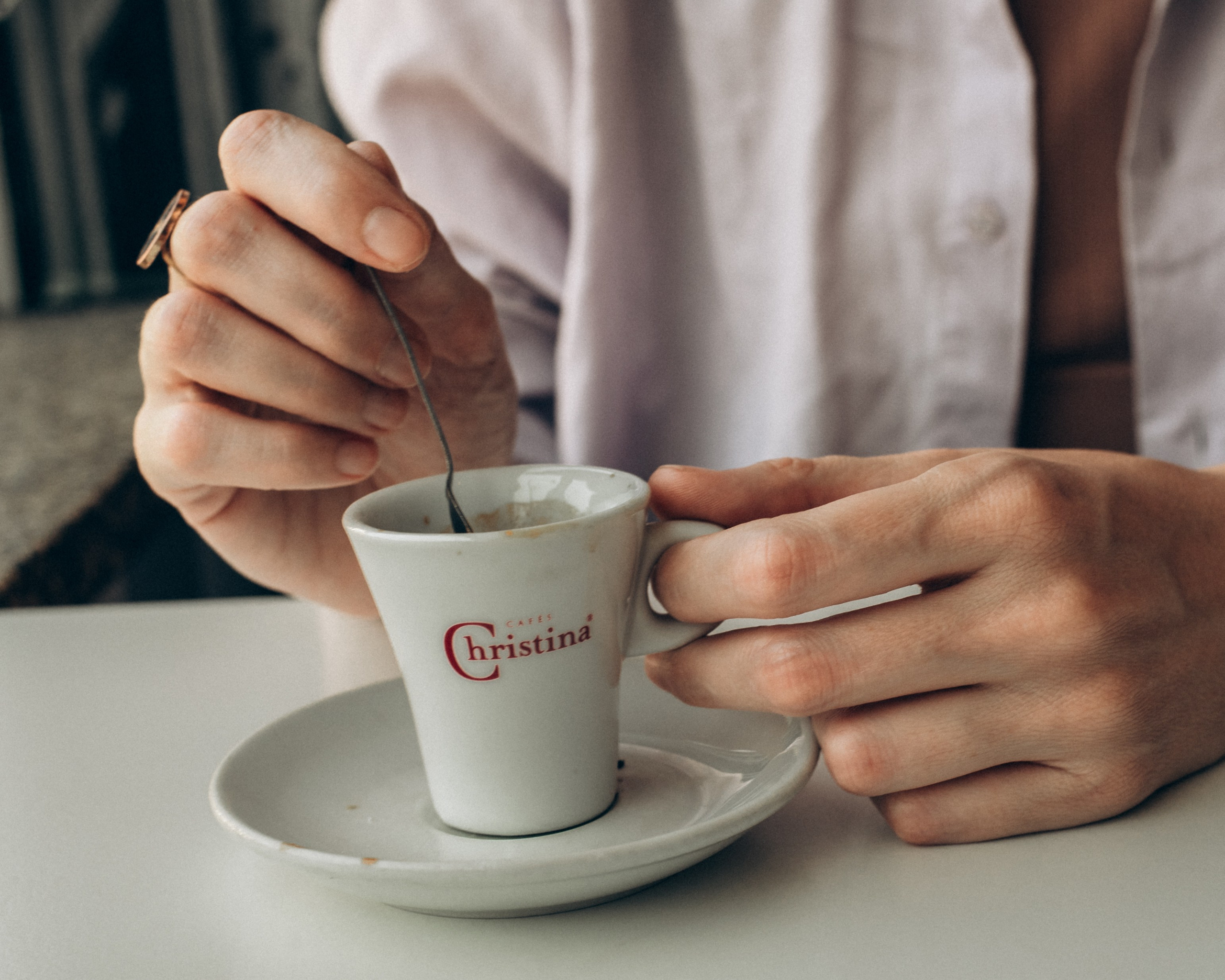 ASSA. A SMALL WALKING IN PORTO. Anastasiia Antoniuk portrait, family and couple photographer, Portugal