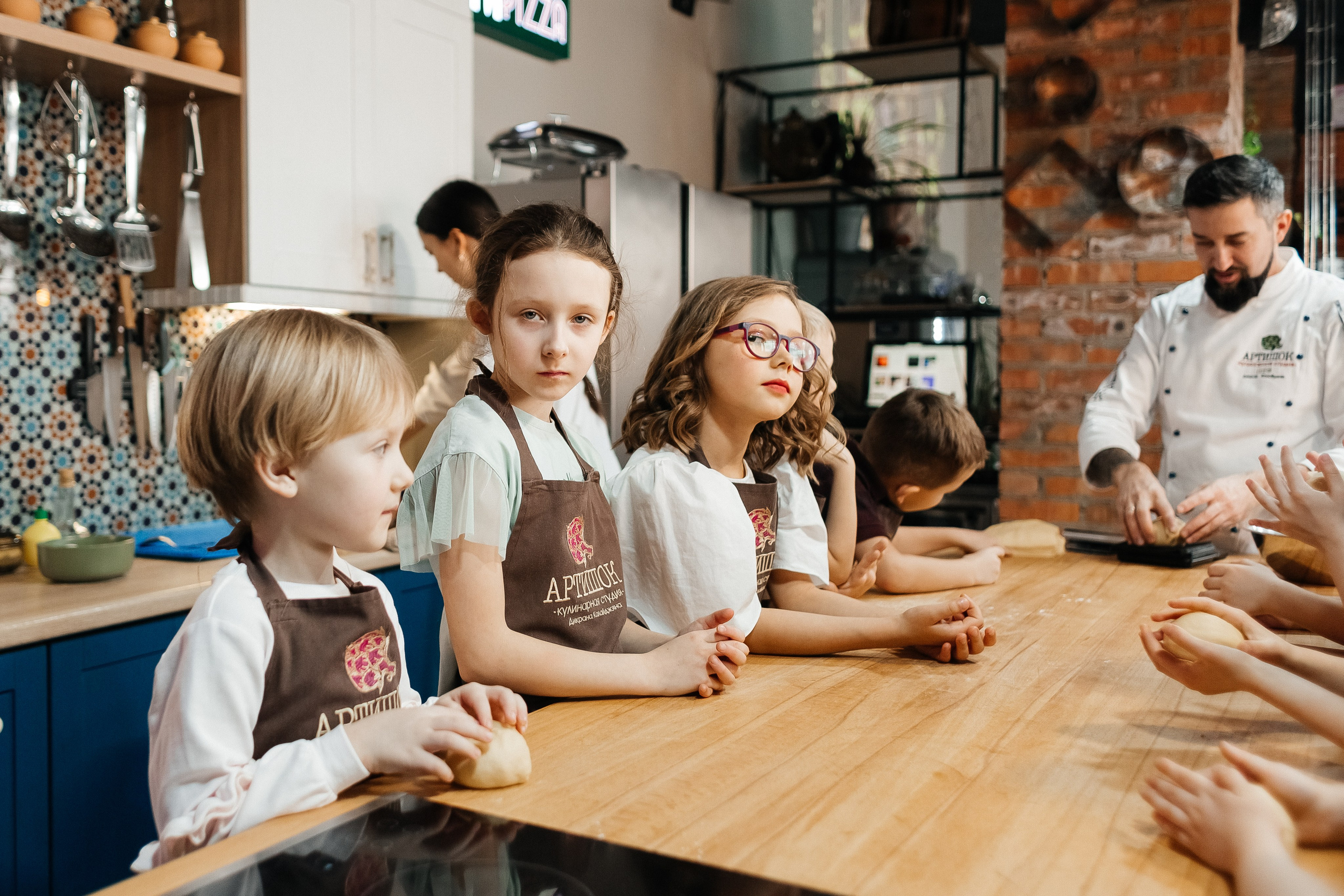 Детский мастер-класс в «АРТиШОК». Фотограф Кемерово | Сергей