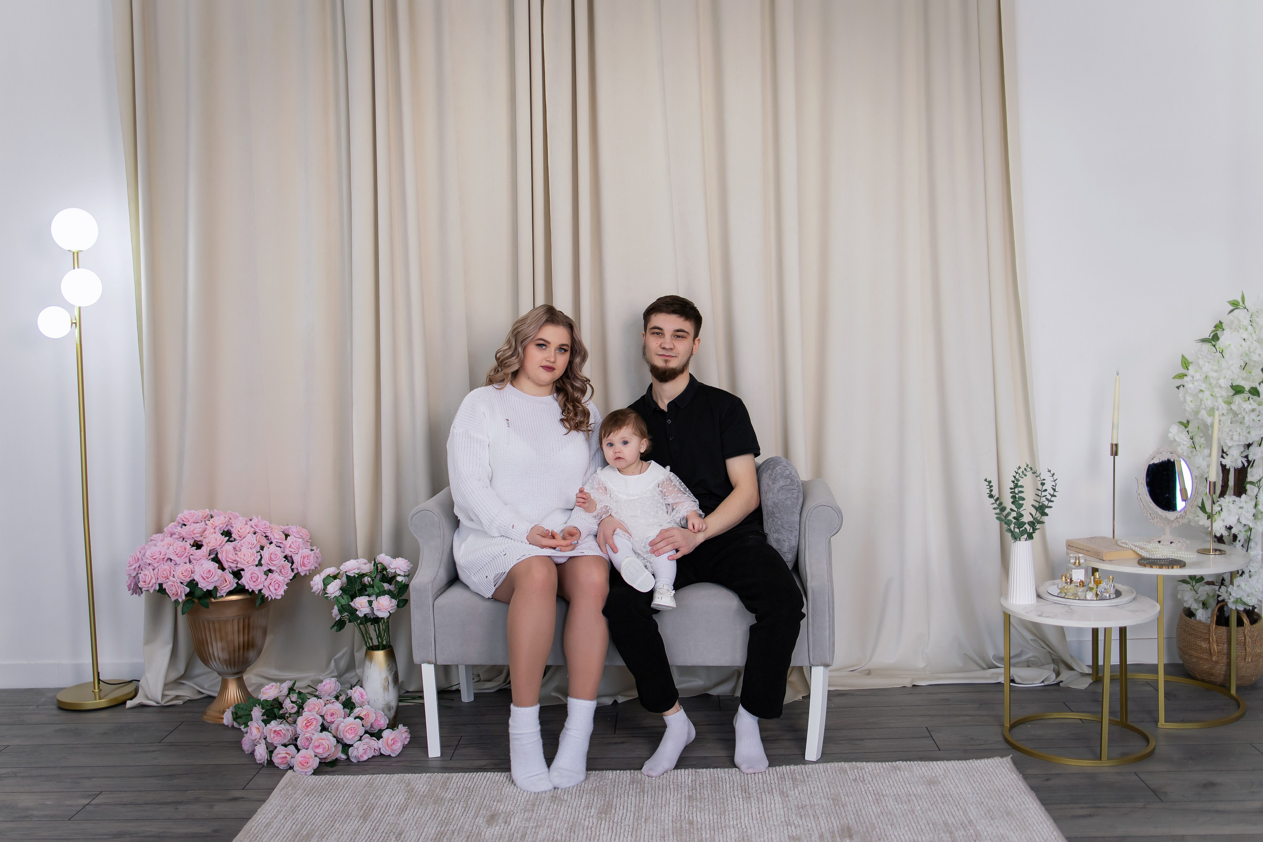 Ваши фотографии. Интерьерная фотостудия Background в Омске