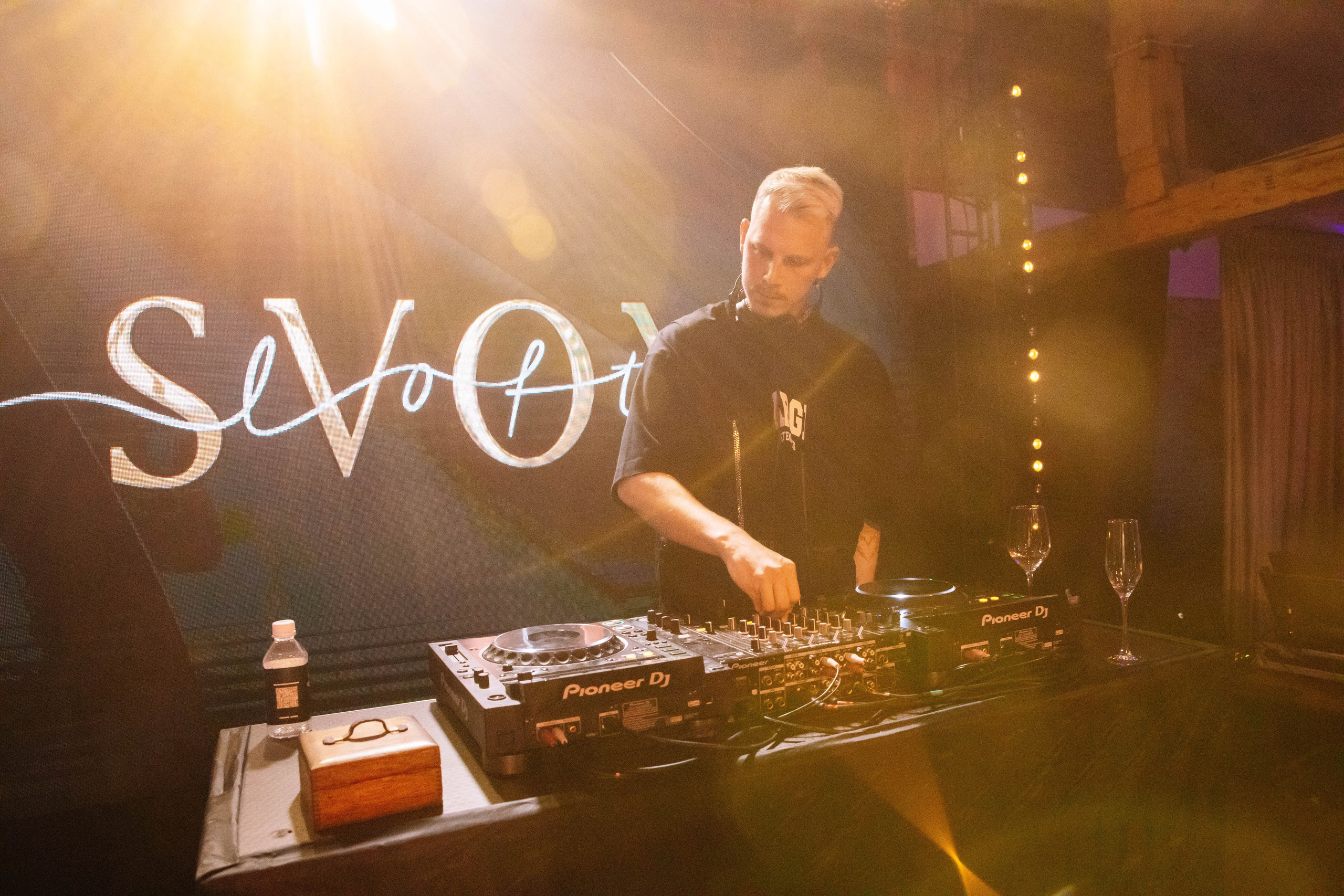 Вечеринка «Для своих» в Svoy Loft. Фотограф в Москве Яна Полосина