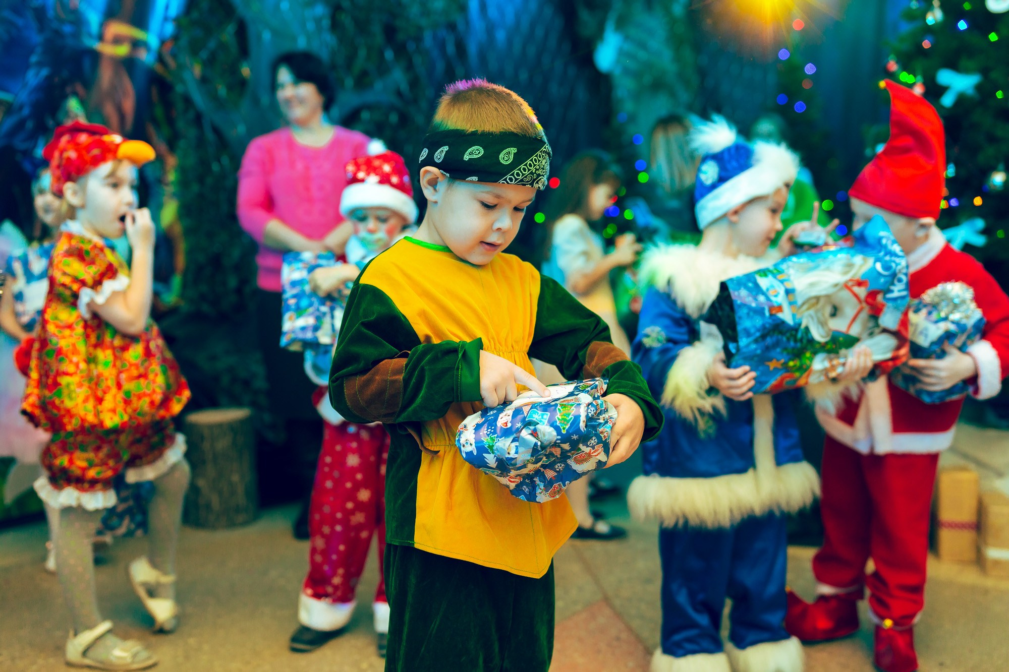 Новогодний детский утренник. Андрей Кровлин — фотограф в Славянке