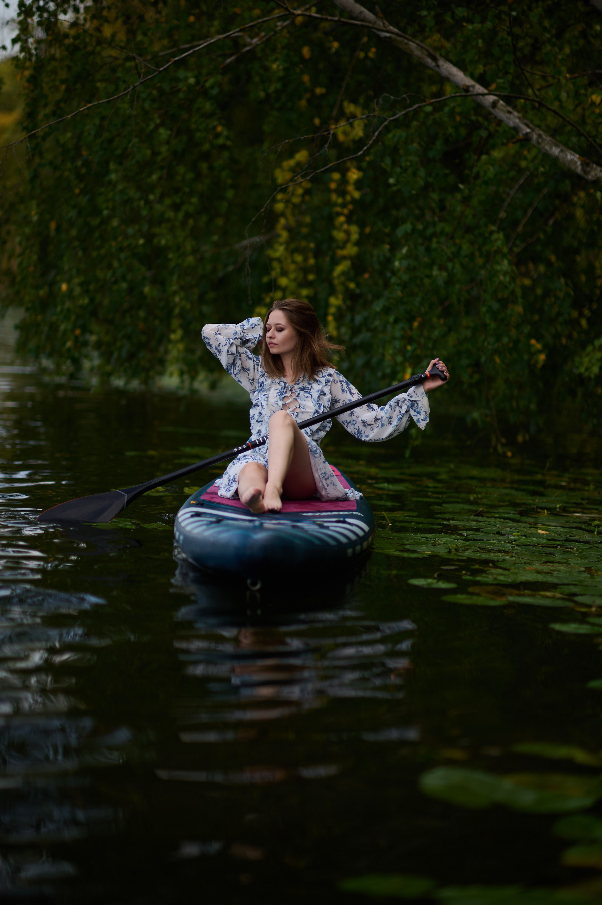 Маша. Фотосъемки на сапах, Москва. Сплавы на сапах