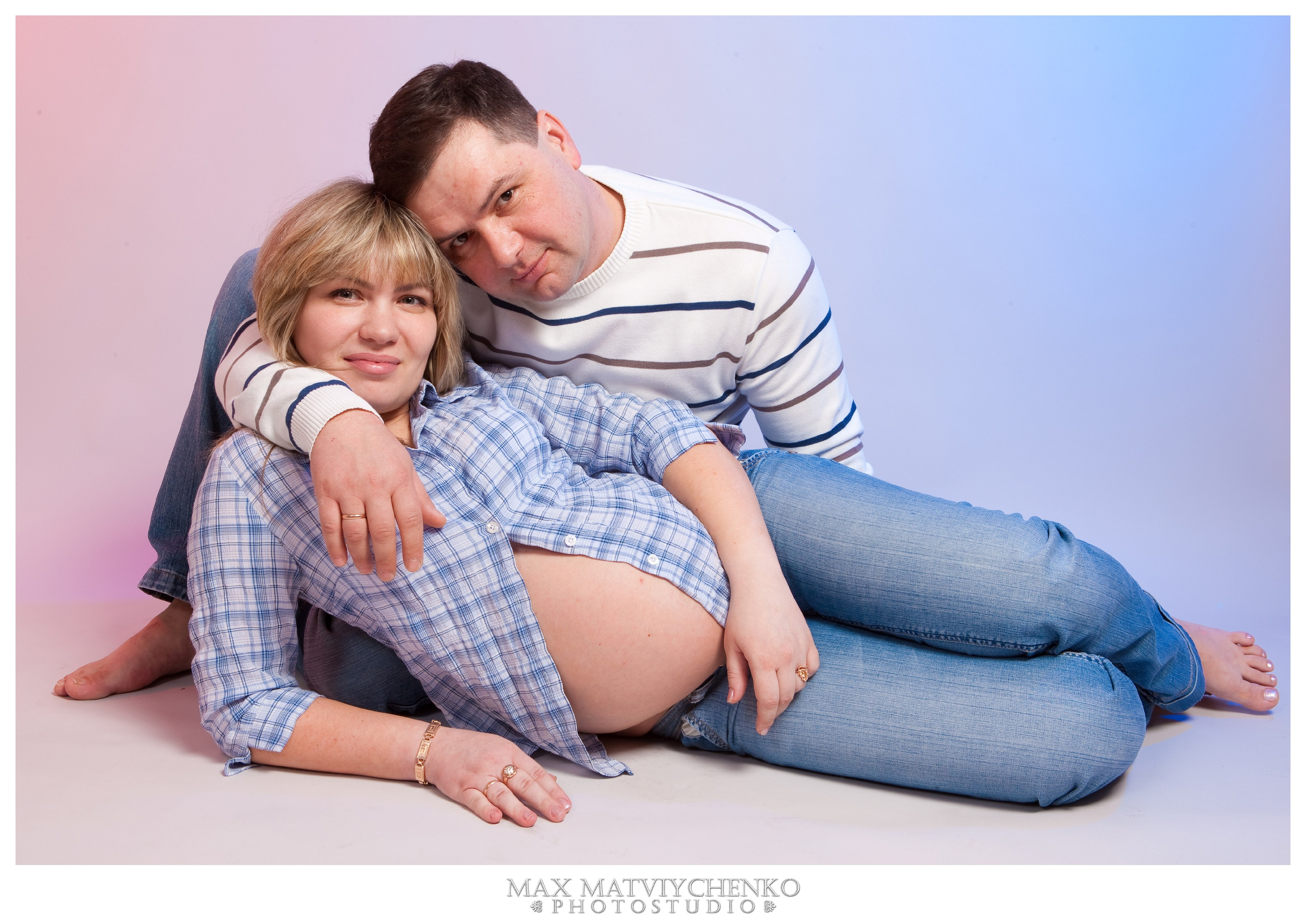 Фотосессия во время беременности от студии Love Story. Максим Матвийченко и Виктория Басова профессионалы своего дела