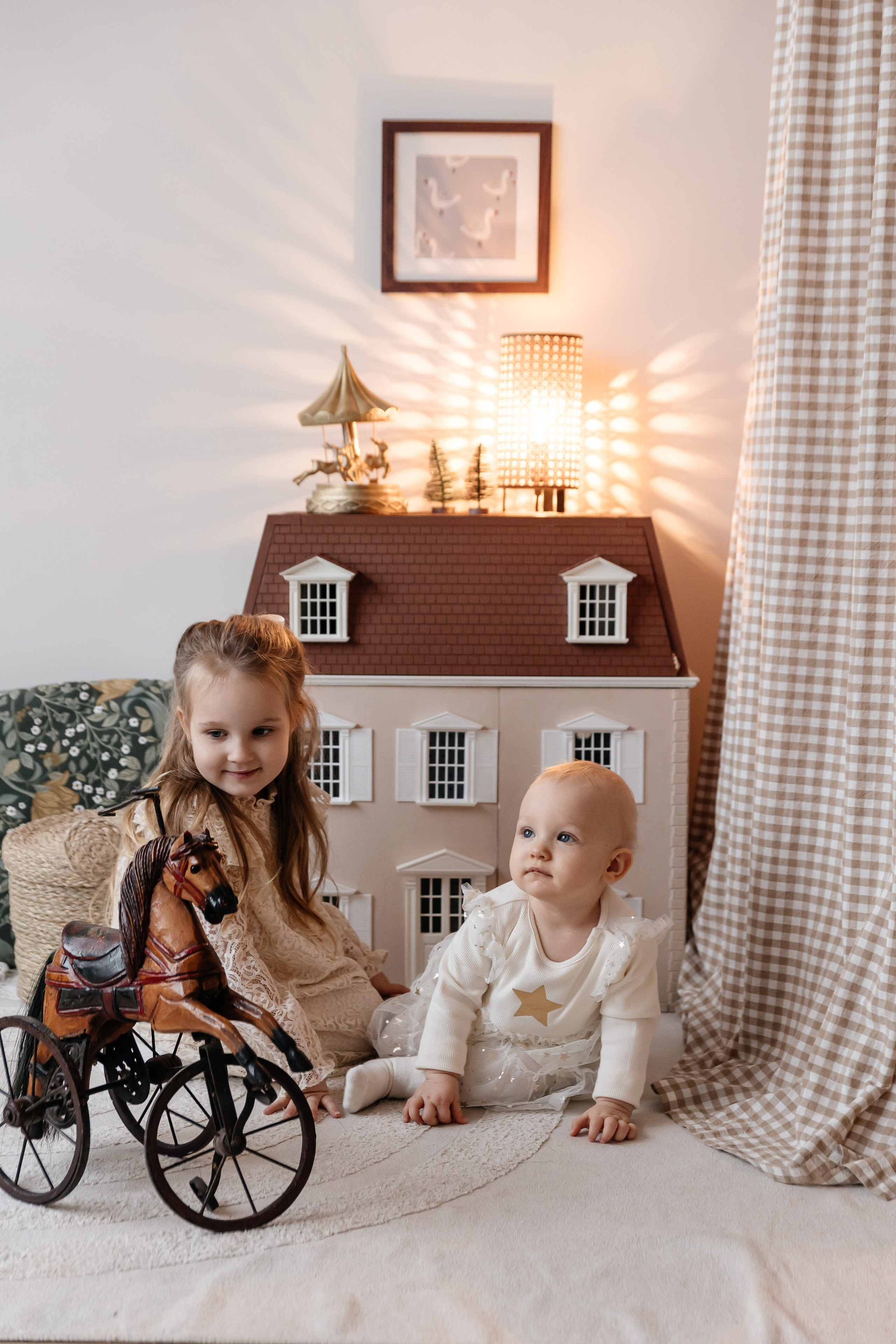 Катя, Рома, Полина и Эмилия. Семейный фотограф Минск Усова Ольга