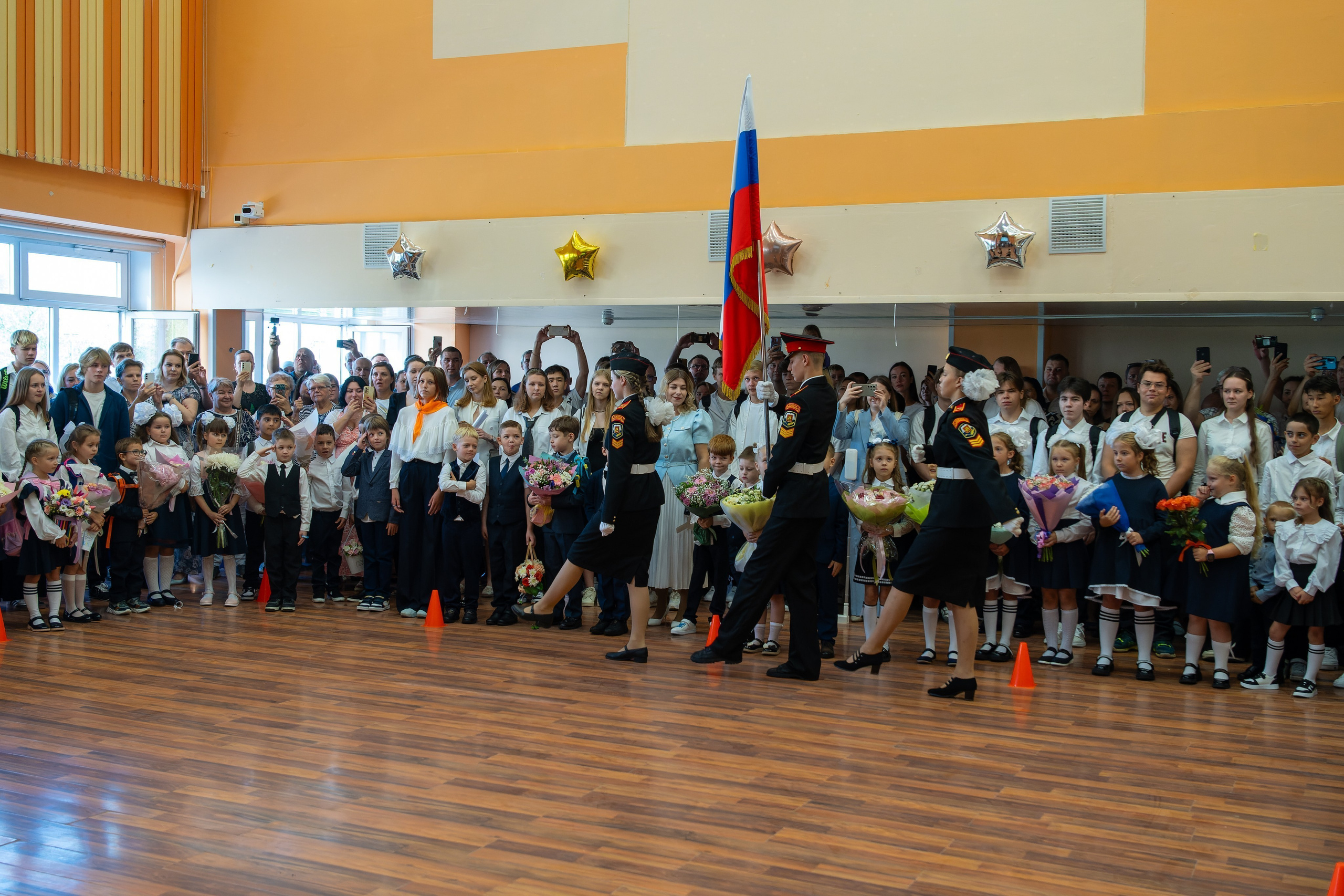 Фотосъёмка 1 сентября, последний звонок, выпускной. «Студия DRONAVT`s» — видеосъёмка и фотография г. Москва