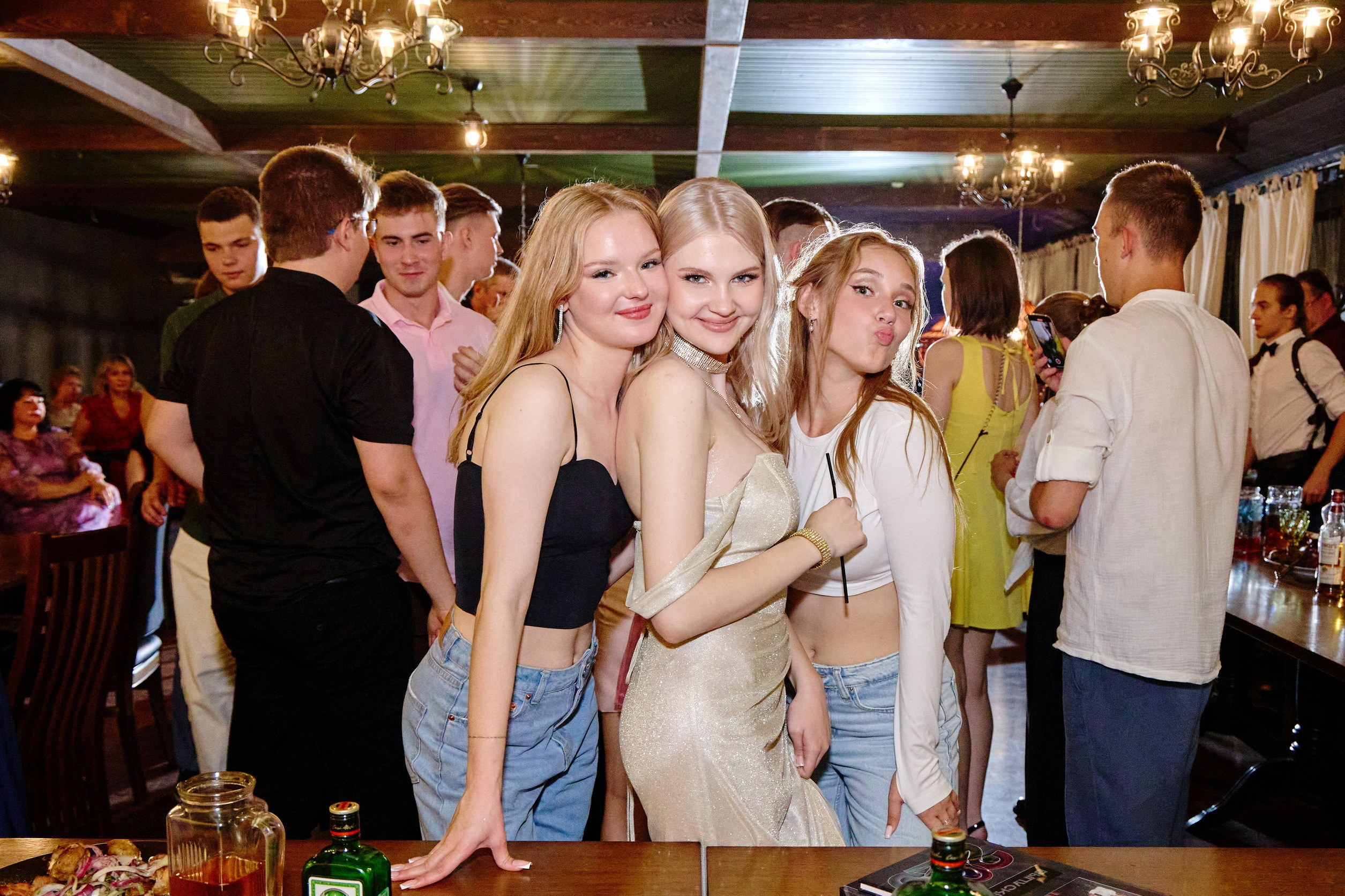 Выпускной 35 Сош. Фотограф Выпускные альбомы Таганрог Сергей Коробченко