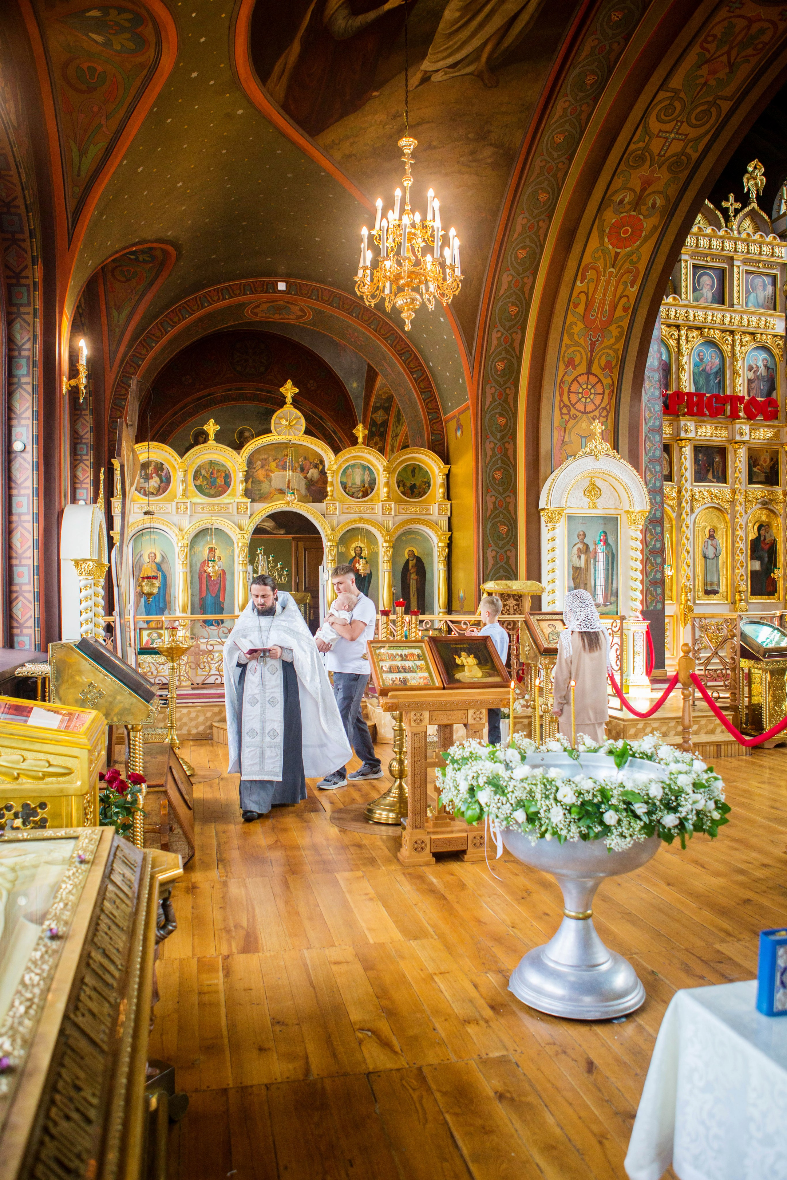 Крещение Юрия. Свято-Троицкий Собор. Свадебный семейный и детский фотограф в Краснодаре Карина Федоровская