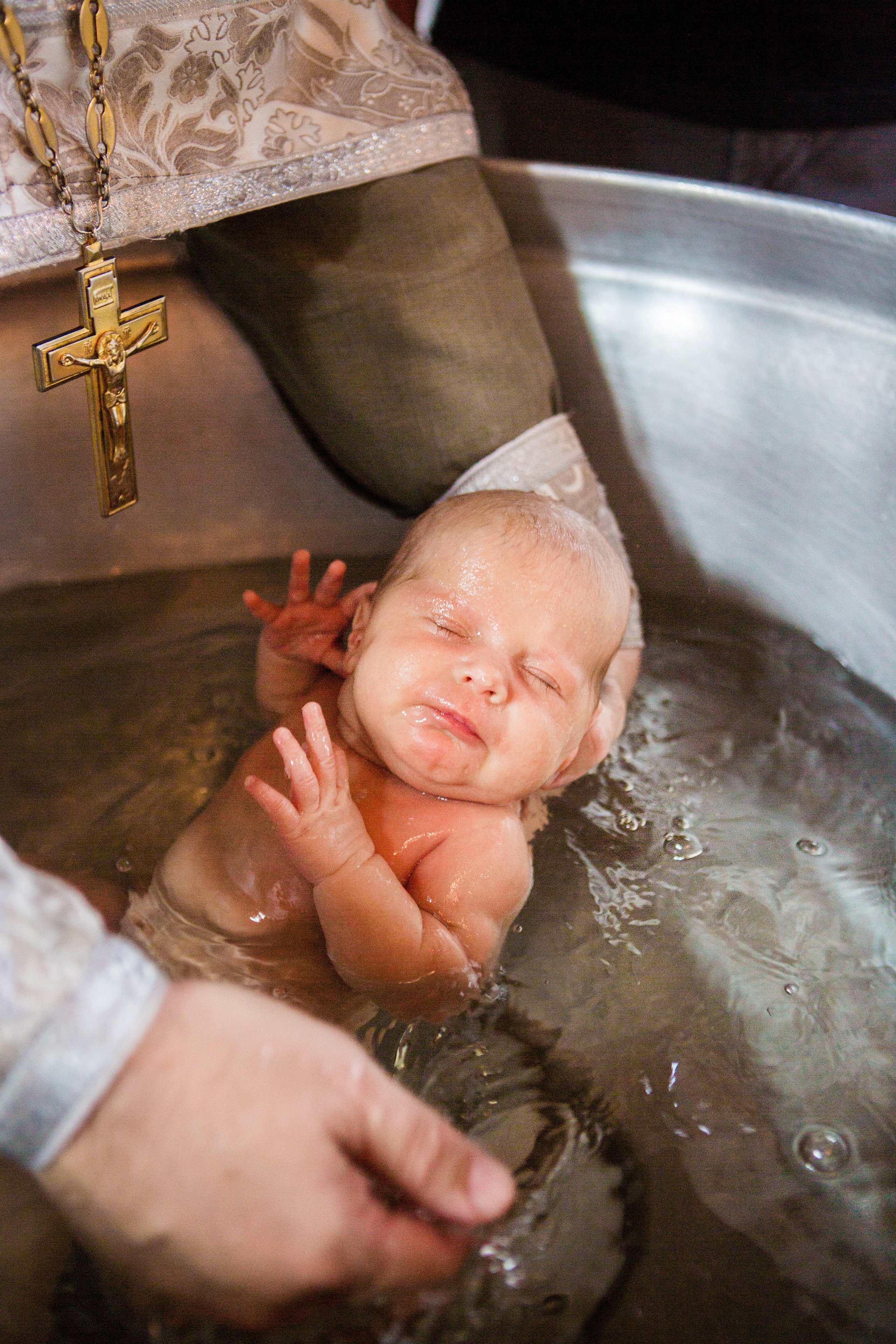 Крещение Надежды. Свято-Троицкий собор. Свадебный семейный и детский фотограф в Краснодаре Карина Федоровская