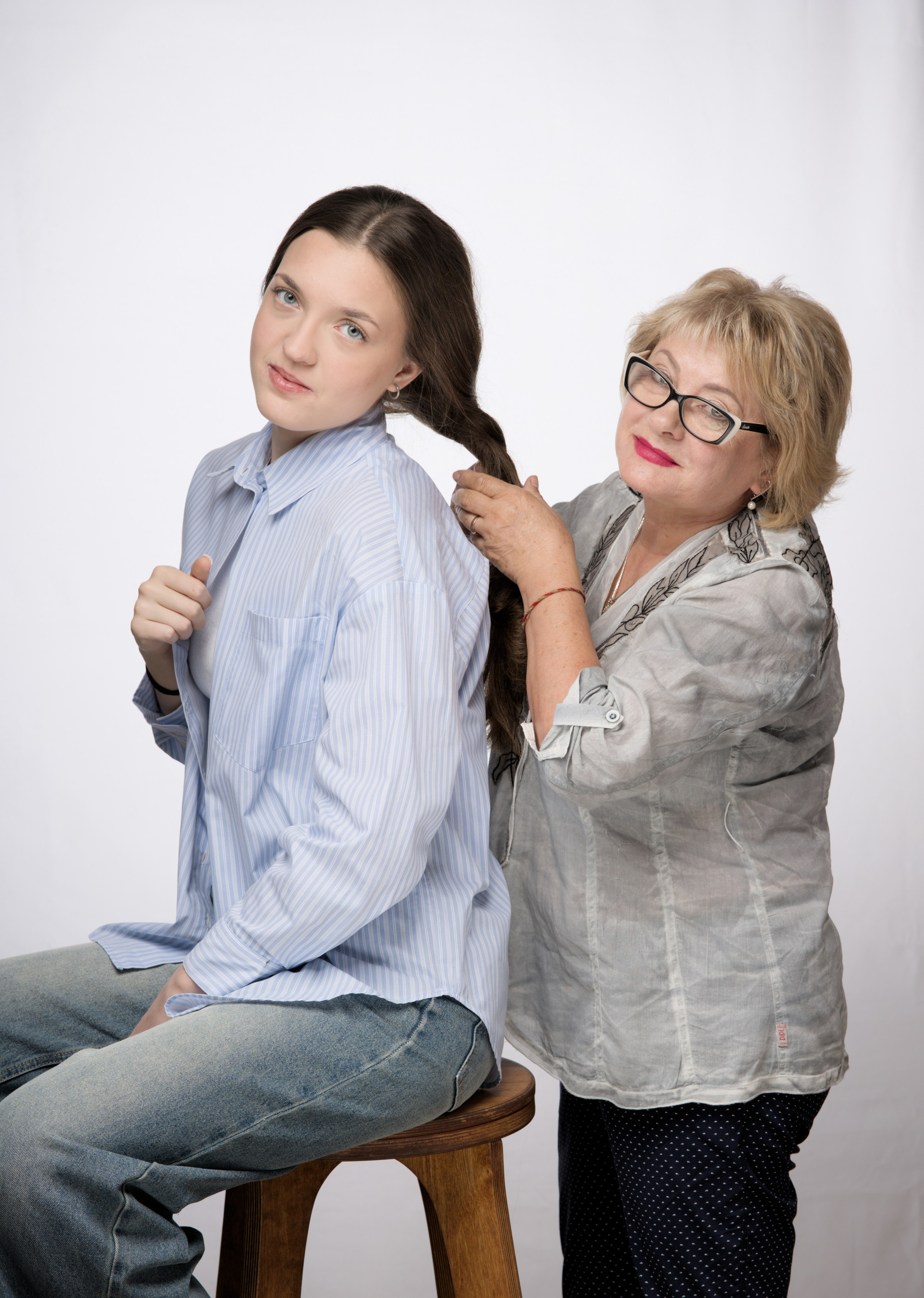 Арина с бабушкой. Портретный фотограф в Тюмени Баталина Ольга