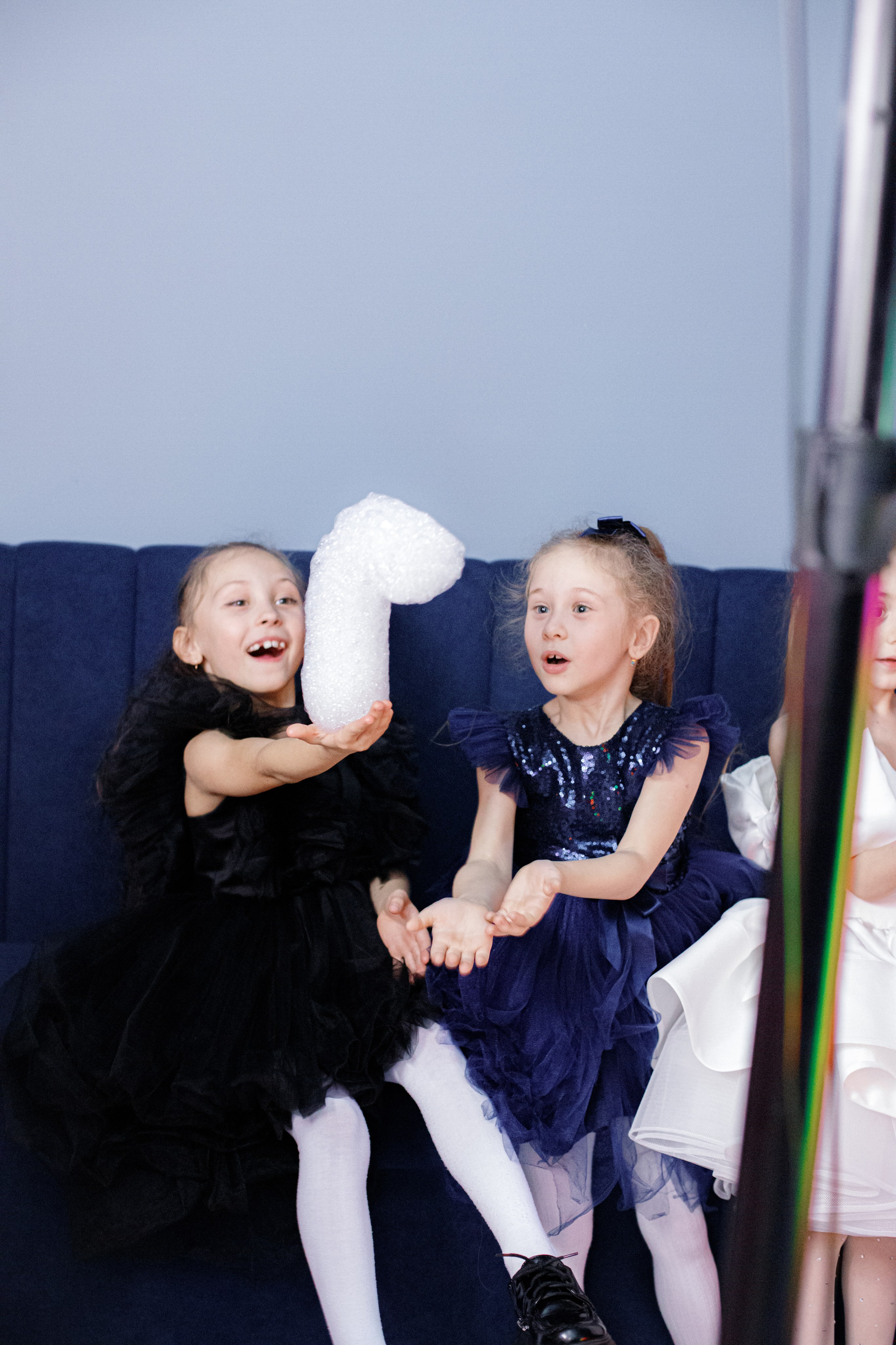 ASIA'S BIRTHDAY PARTY. Photokarish