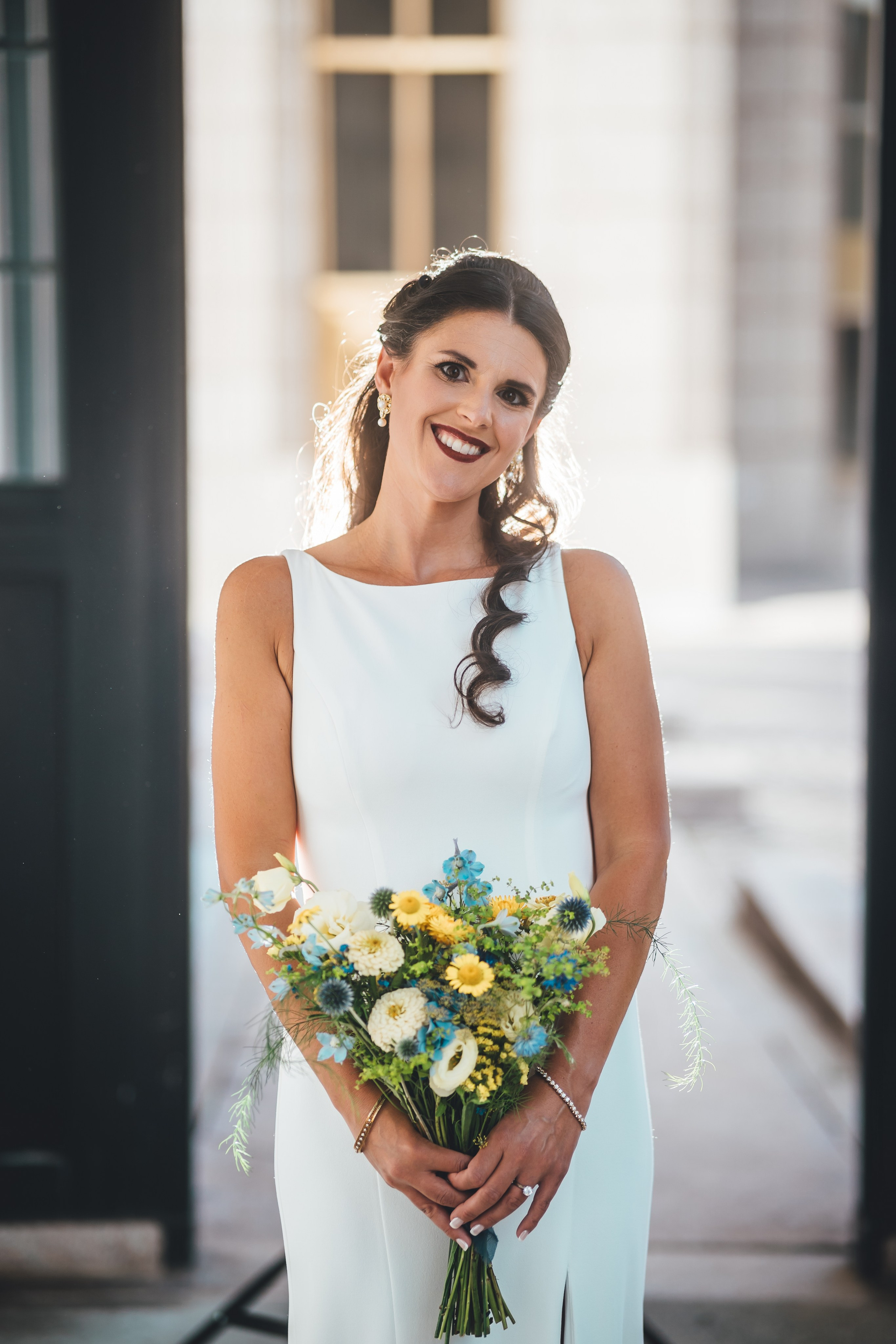 … Big day in a city. Golden Moments Editing — We do Wedding’s Retouch and Video Editing