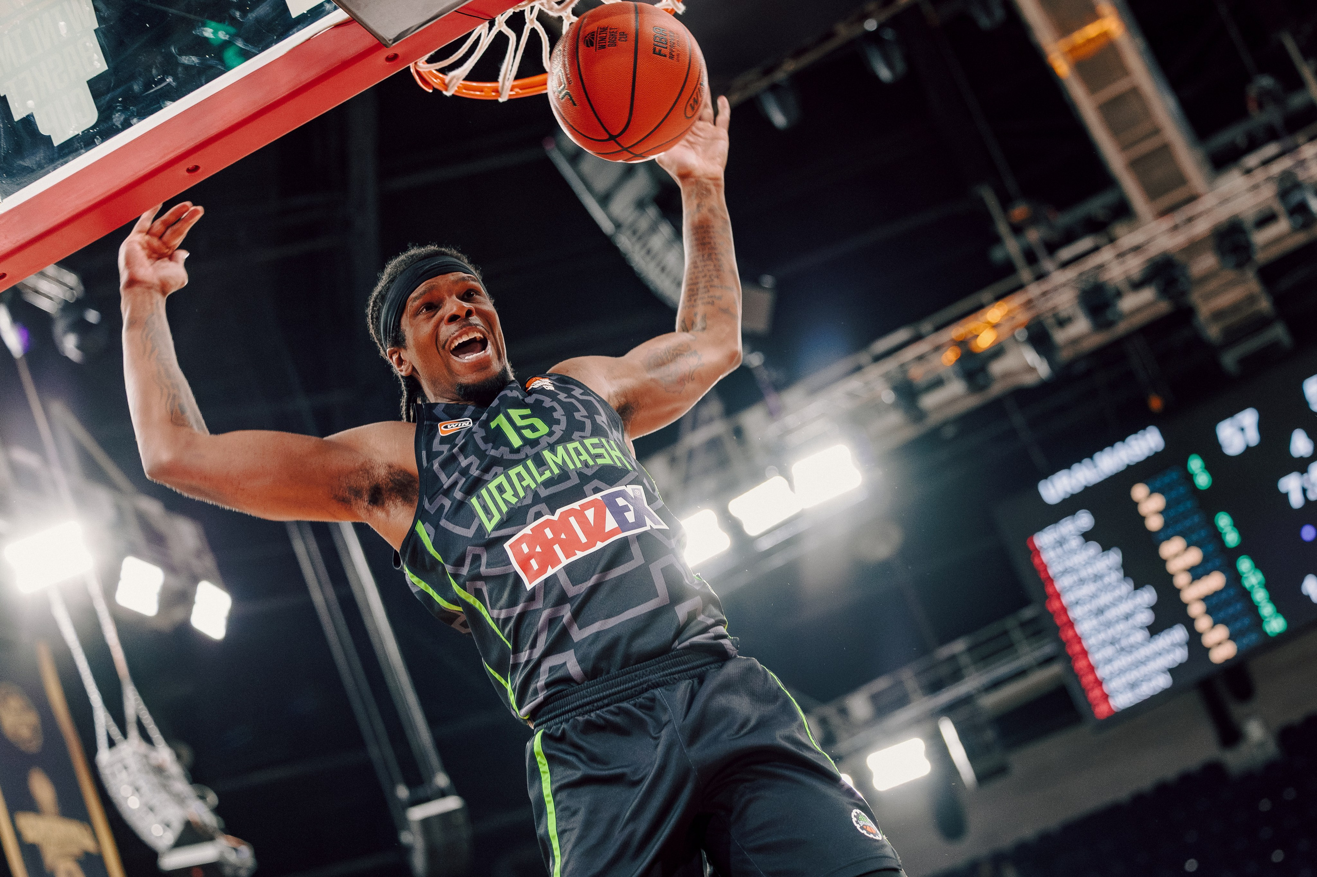 Winline Basket Cup — УРАЛМАШ — УНИКС. Лёшка Варзегов — фотограф