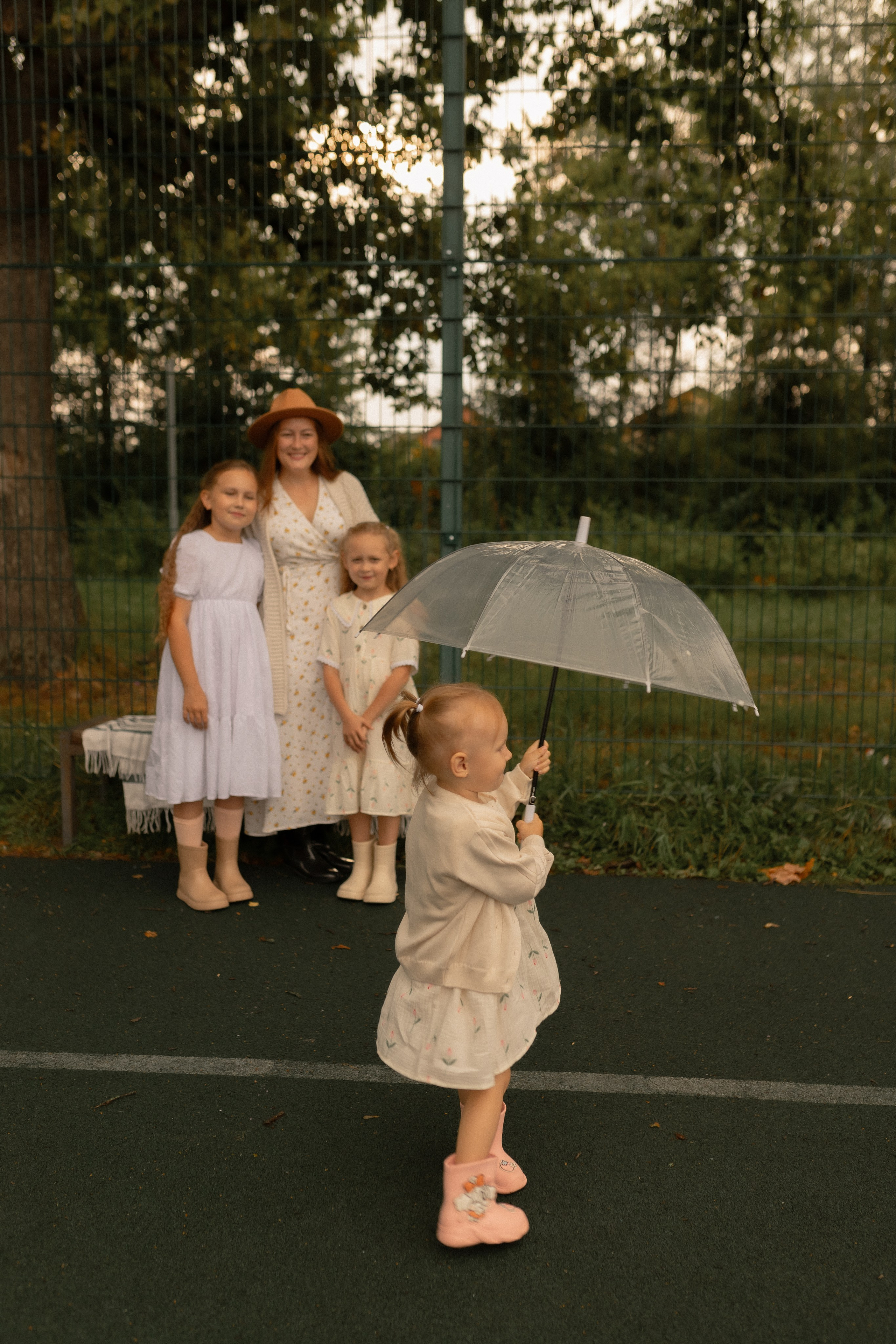 Мама Алина, Маша, Дина и Анечка. Фотограф Татьяна Семенова