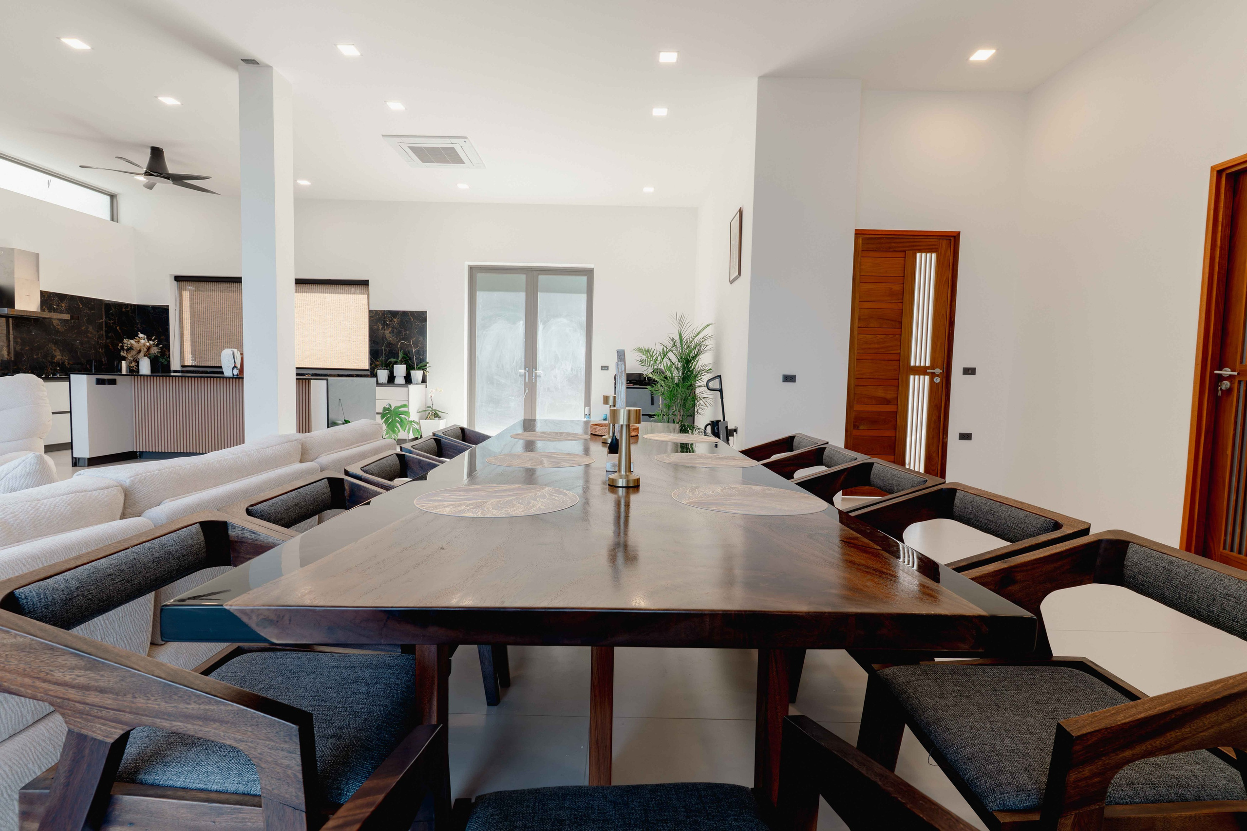 Villa 7. Toros Life — videographer and photographer in Thailand (Koh Samui, Koh Phangan)