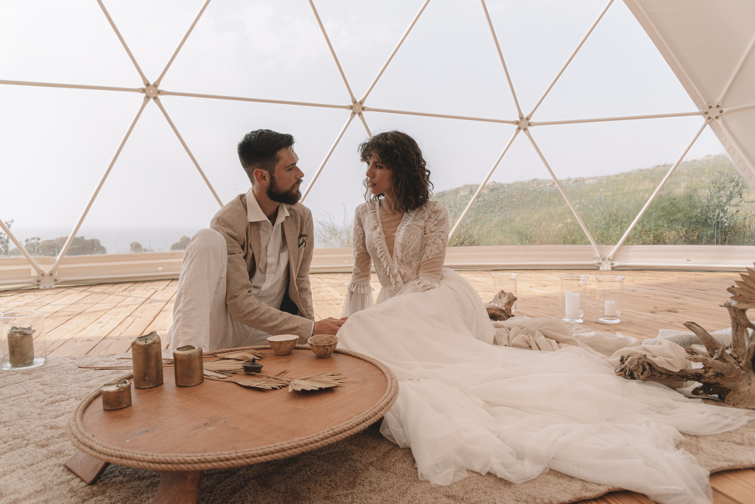 Свадебная фотосессия в Щелкино ,Бухта Космонавтов. Выездная церемония на берегу моря Крым. Свадебный и семейный фотограф и видеограф, Крым, Москва, Санкт -Петербург