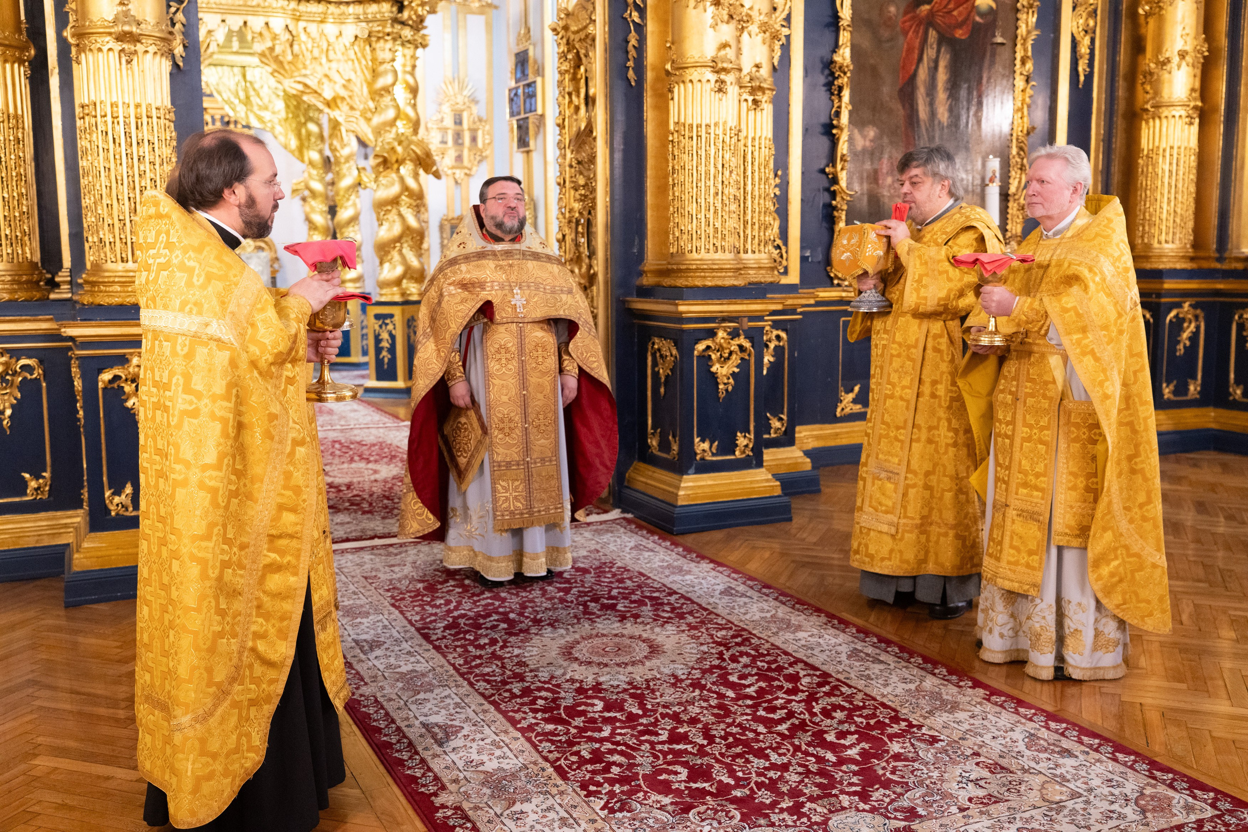 Неделя 20-я по Пятидесятнице. Память святых отцов VII Вселенского Собора. Иверской иконы Божией Матери. НИКОЛО-БОГОЯВЛЕНСКИЙ МОРСКОЙ СОБОР