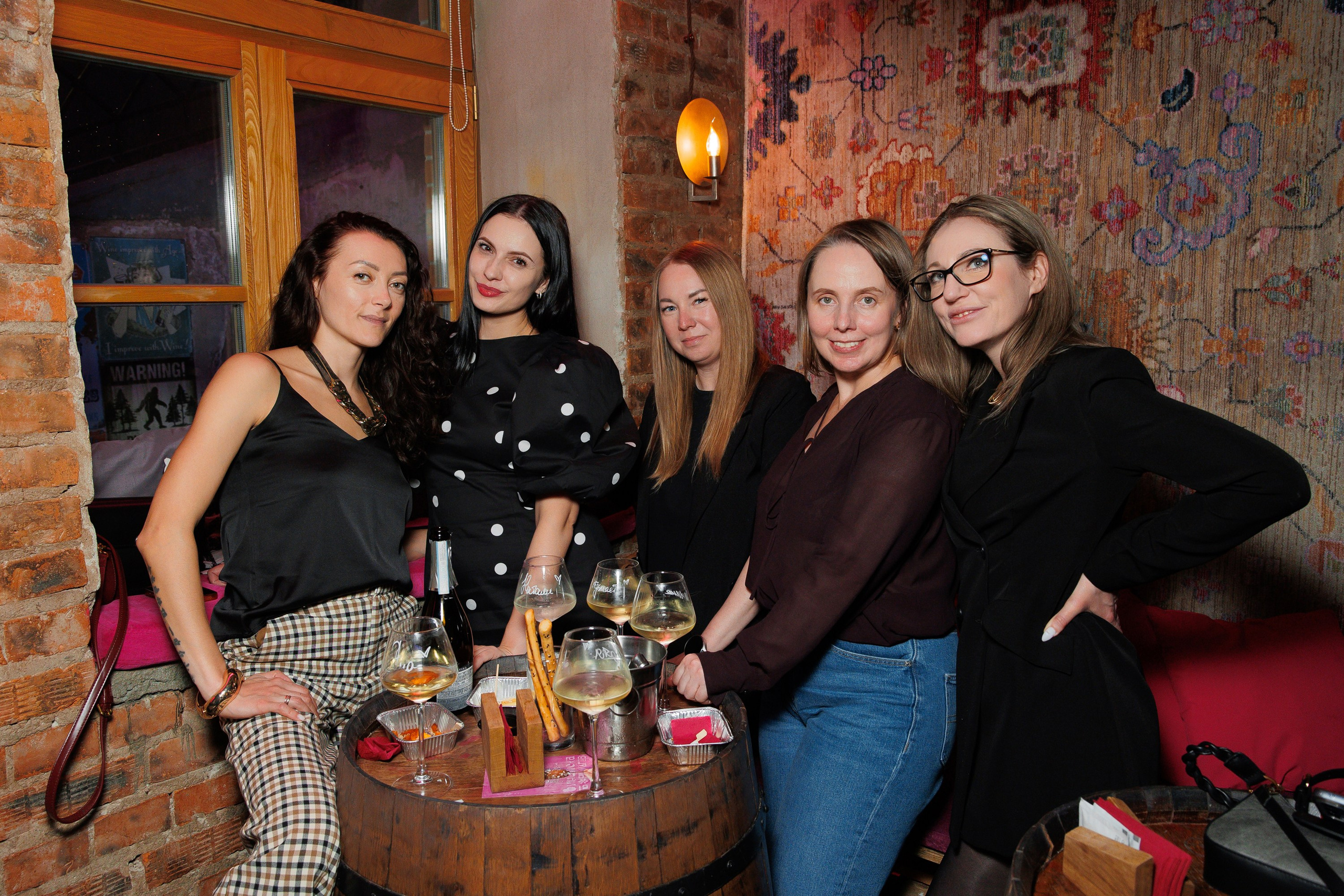 ВИНОТЕКА — 8 МАРТА. СВОИ. ФОТООТЧЕТЫ-СОБЫТИЯ-МЕСТА