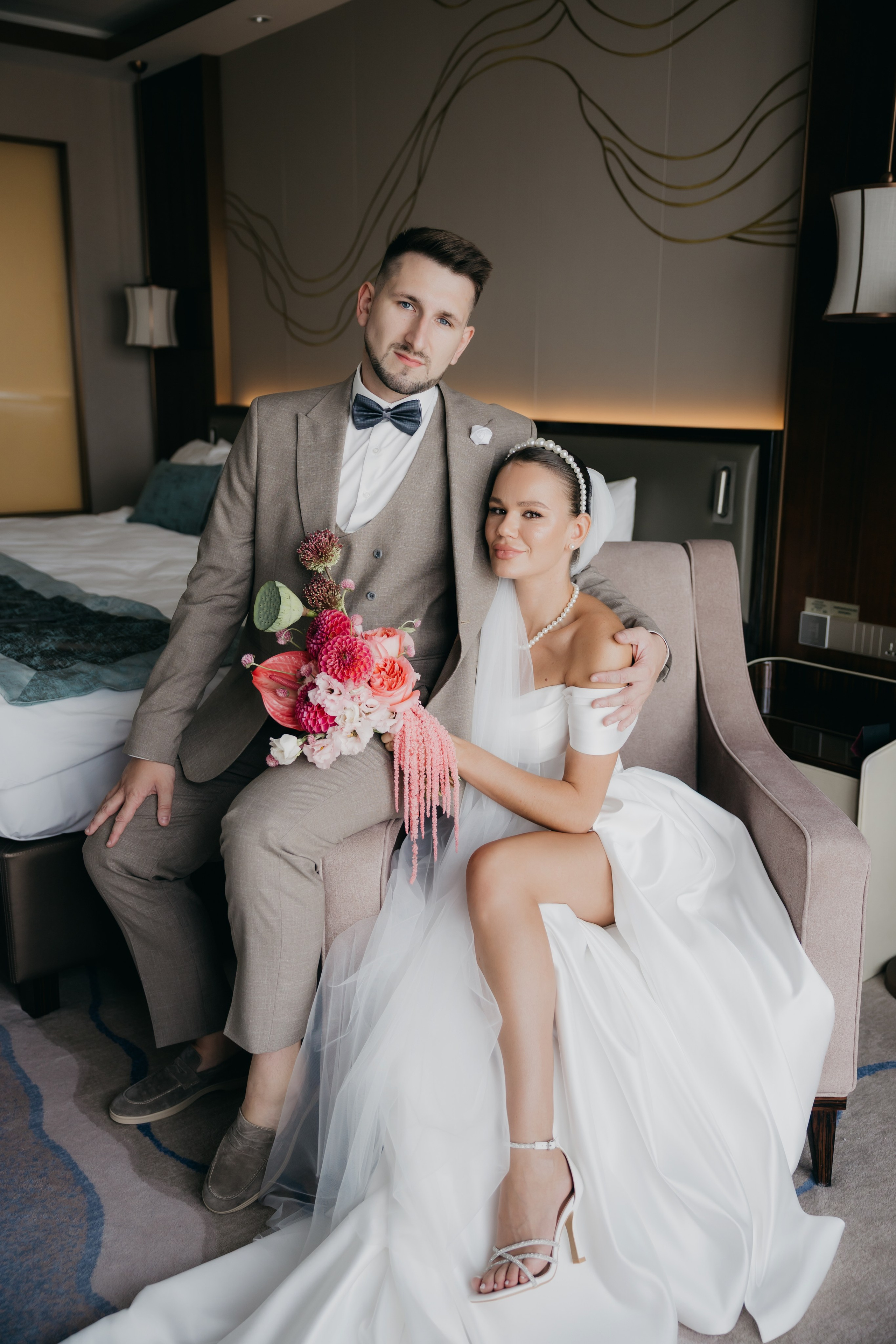 Свадебная фотосессия в отеле Soluxe Hotel Moscow. Свадебный фотограф в Москве Екатерина Гусева