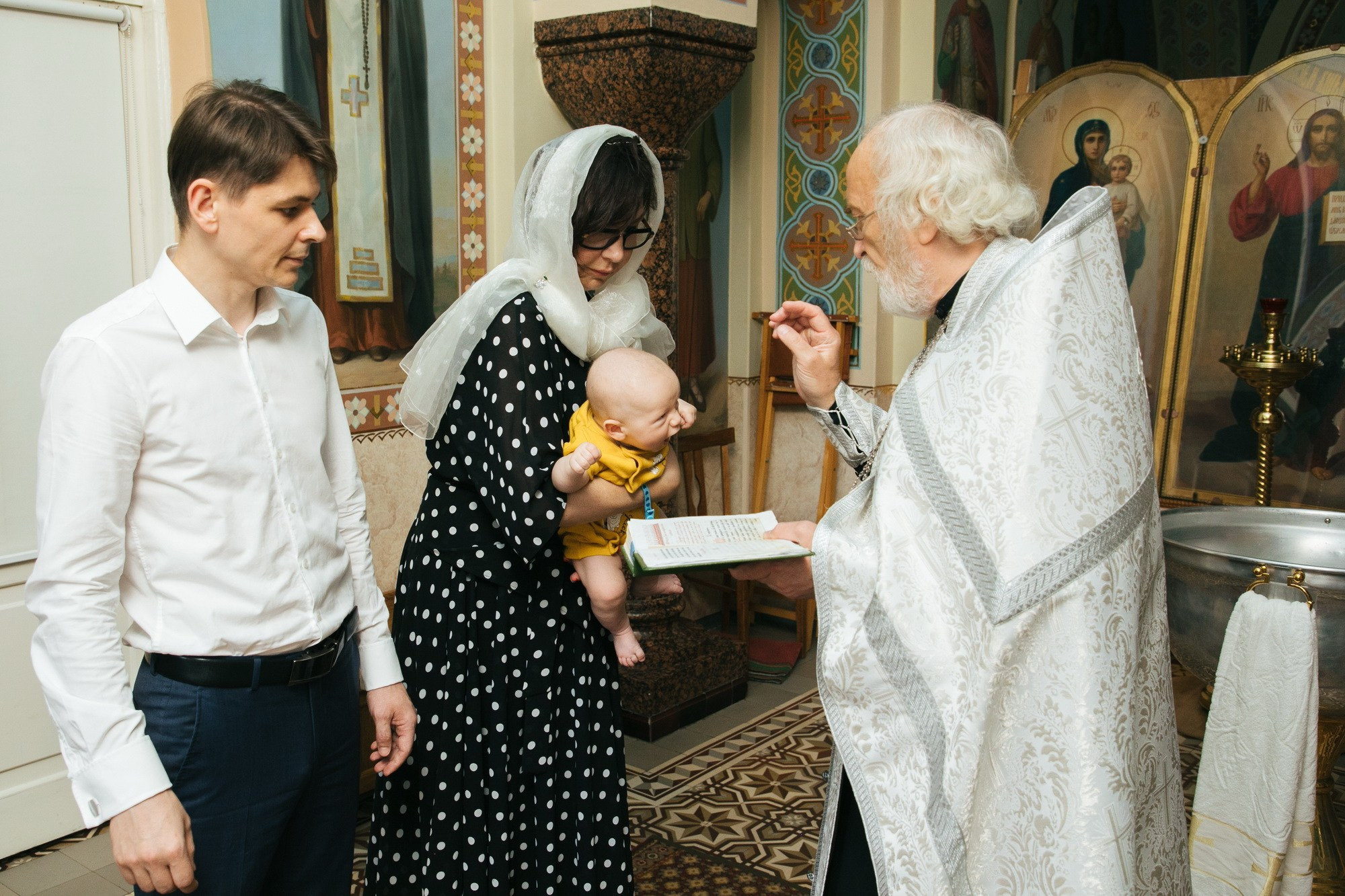 фотограф на крещение санкт петербург, справка о беседе перед крещением, сколько стоит крещение спб, лучшие храмы для крещения, крещение ребенка в спб цены, пушкин церковь узнать про крестины что нужно, что нельзя делать перед крещением, лучшие храмы для крещения, санкт петербург фотограф, крестить без крестных, всего один крестный, имя для крещения малыша