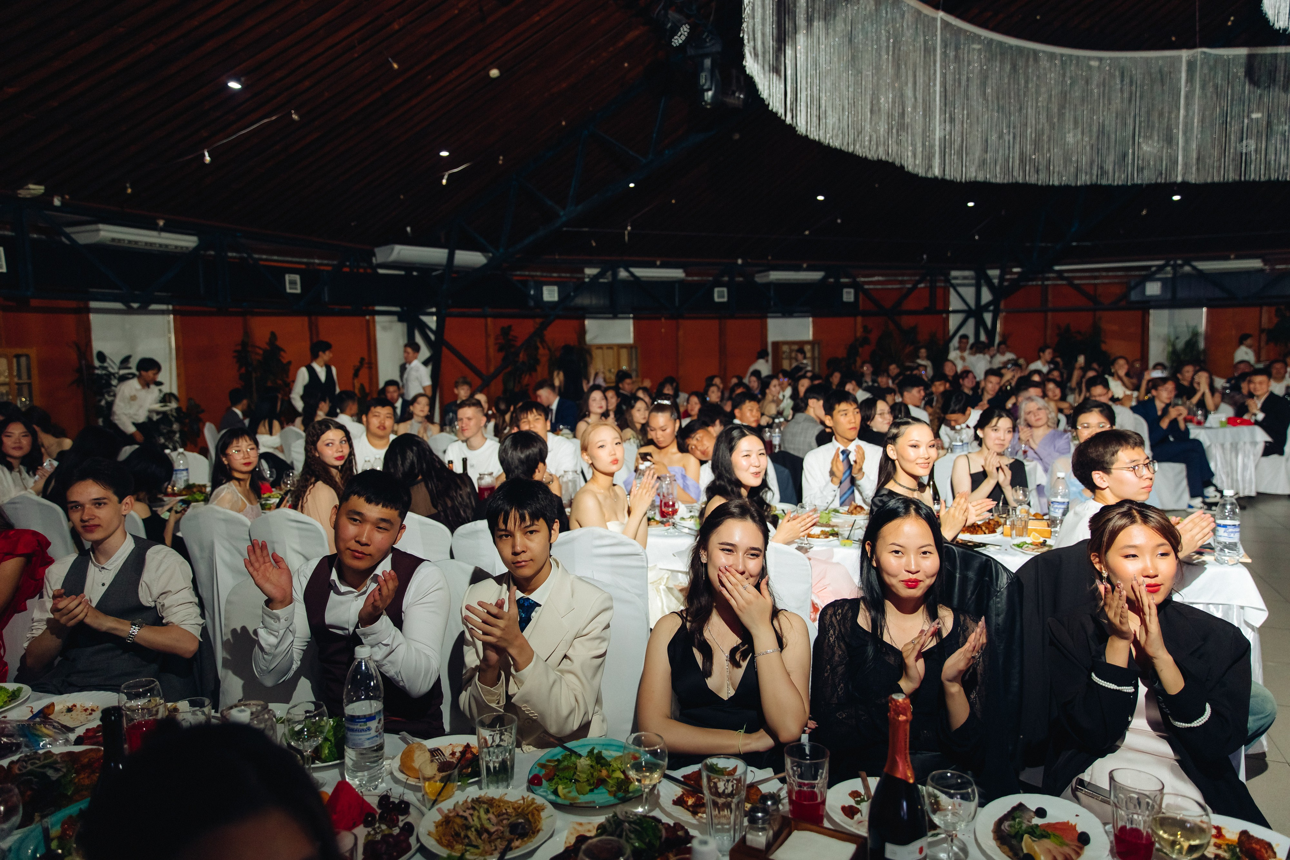 Выпускной вечер. 49 школа. Баран на корове. Свадебный и семейный фотограф в Улан-Удэ