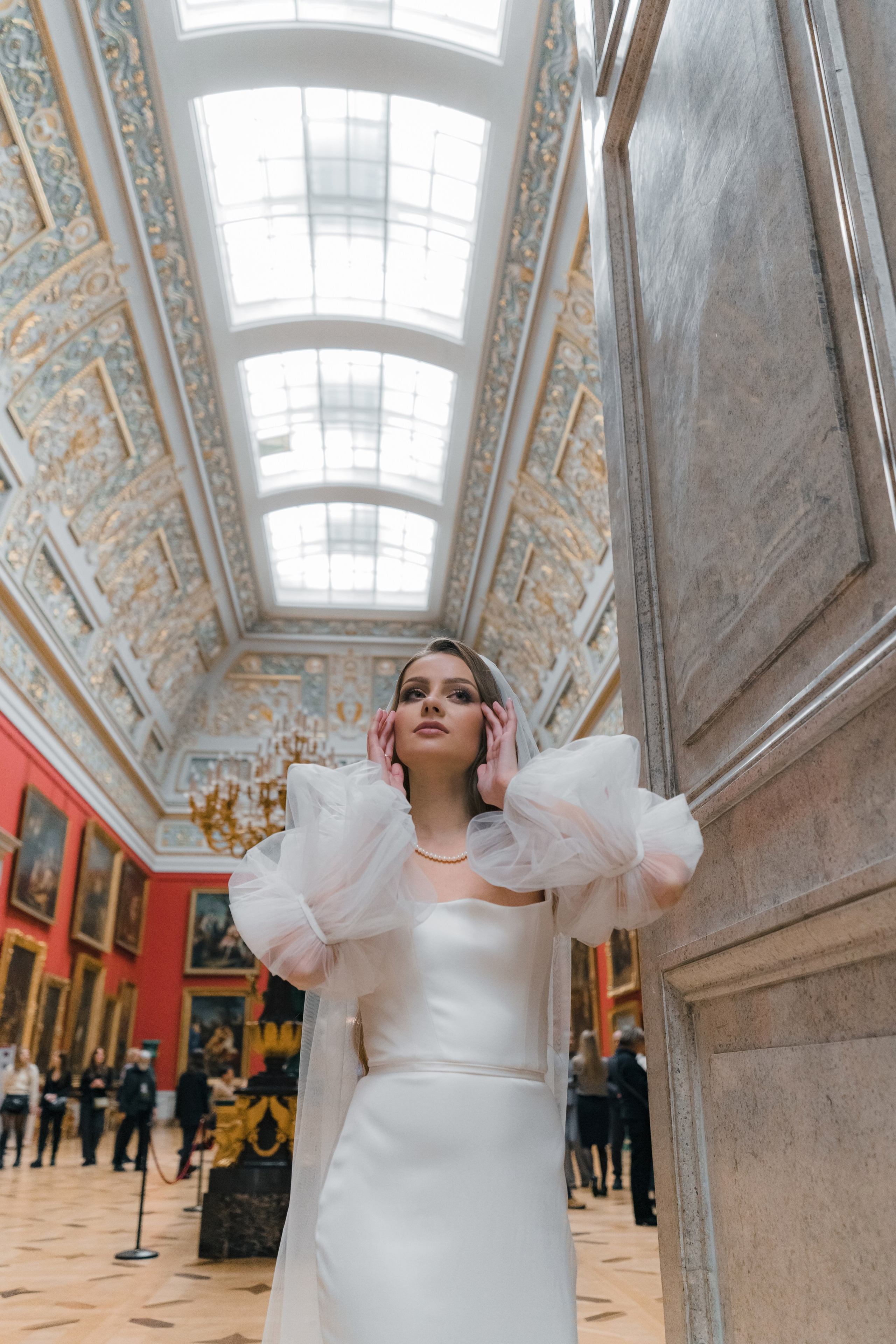 Фотосессия в Эрмитаже упрекрасно передаст Ваш стиль свадьбы!