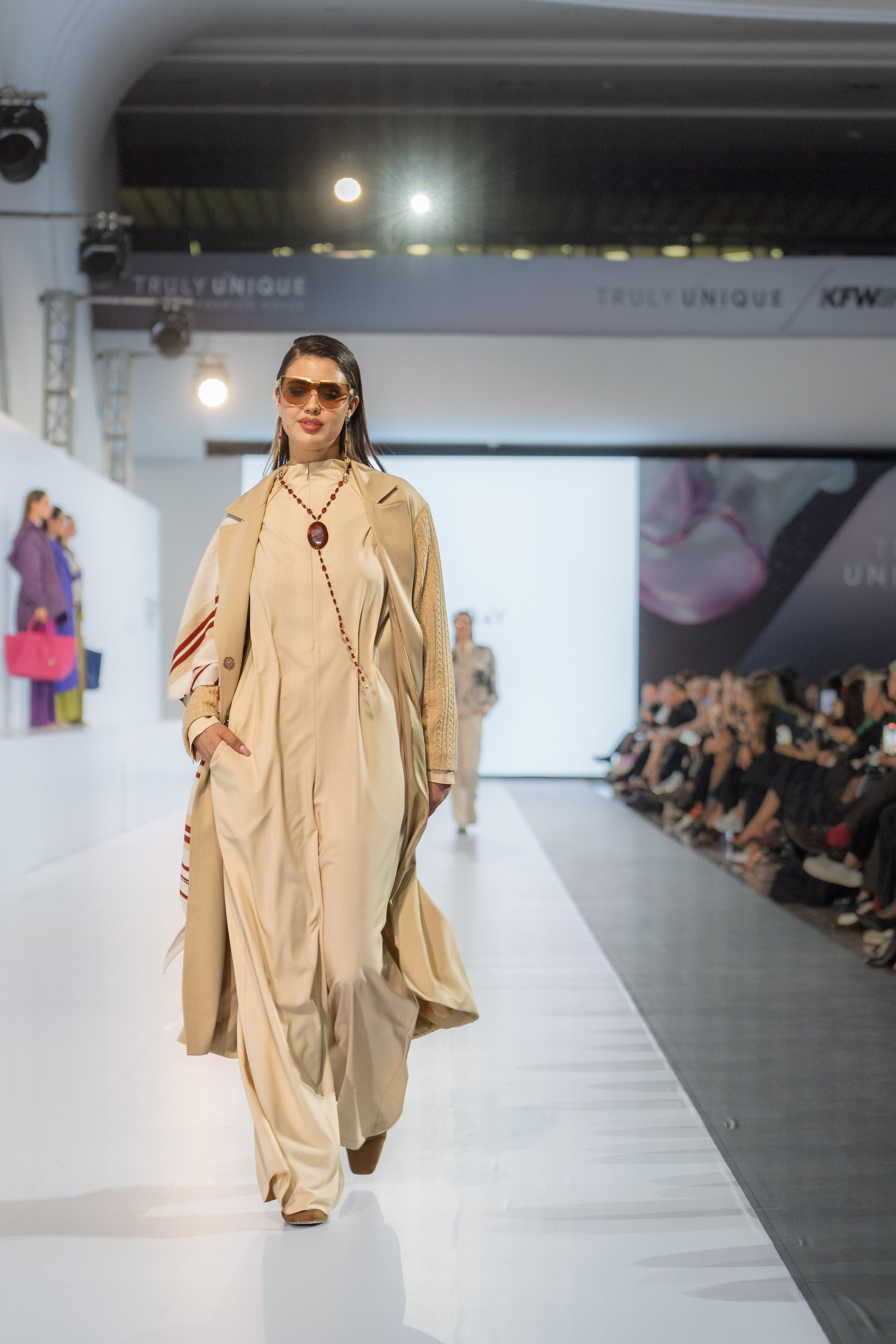 Shakerbay Vita Nova. Сайт Алматинского НЮ АРТ, будуар и фэшн фотографа Дениса Карпенко