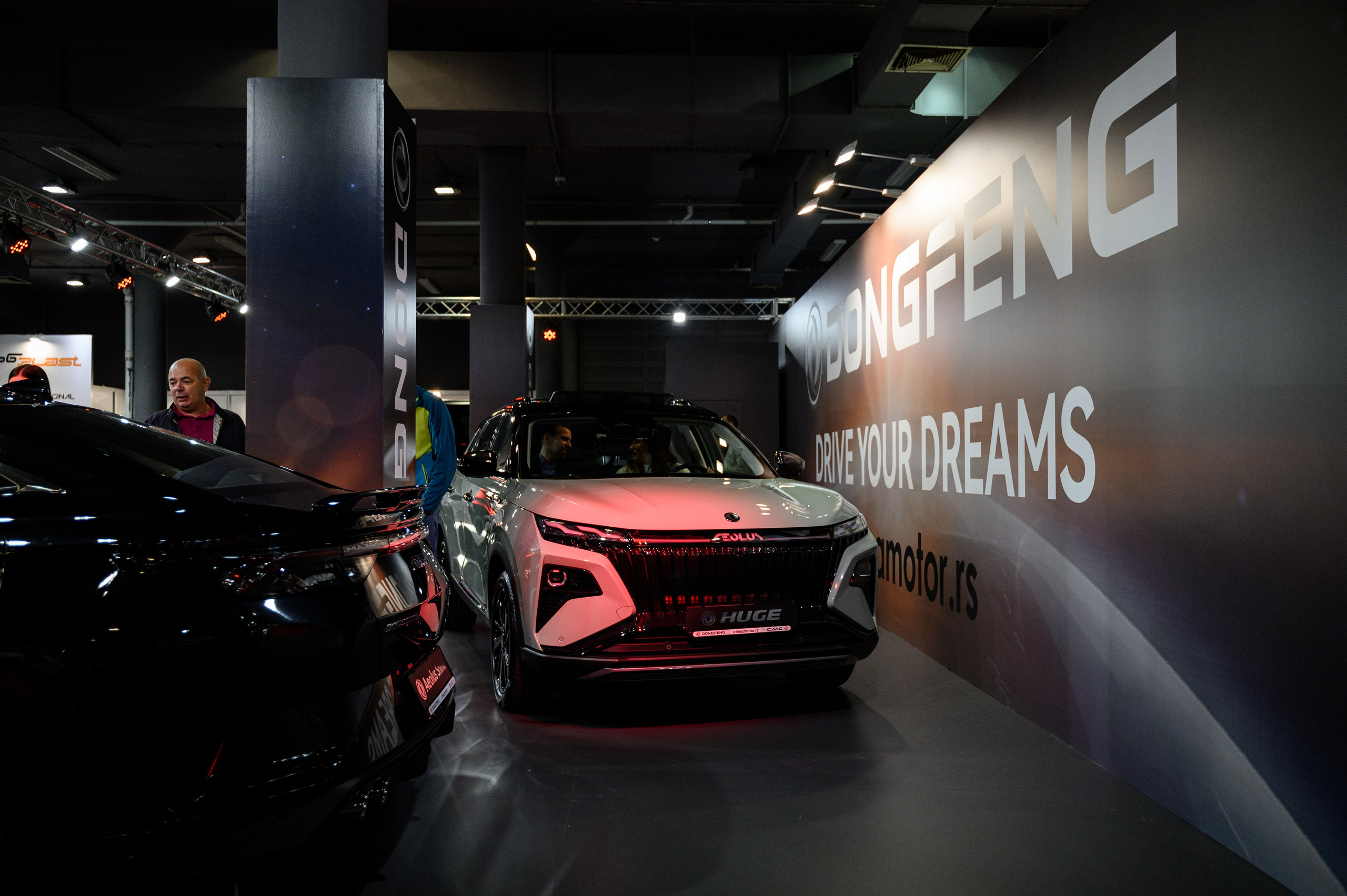 56-й Международный автосалон в Белграде. Елена Чеснокова спортивный фотограф во Владимире и Белграде