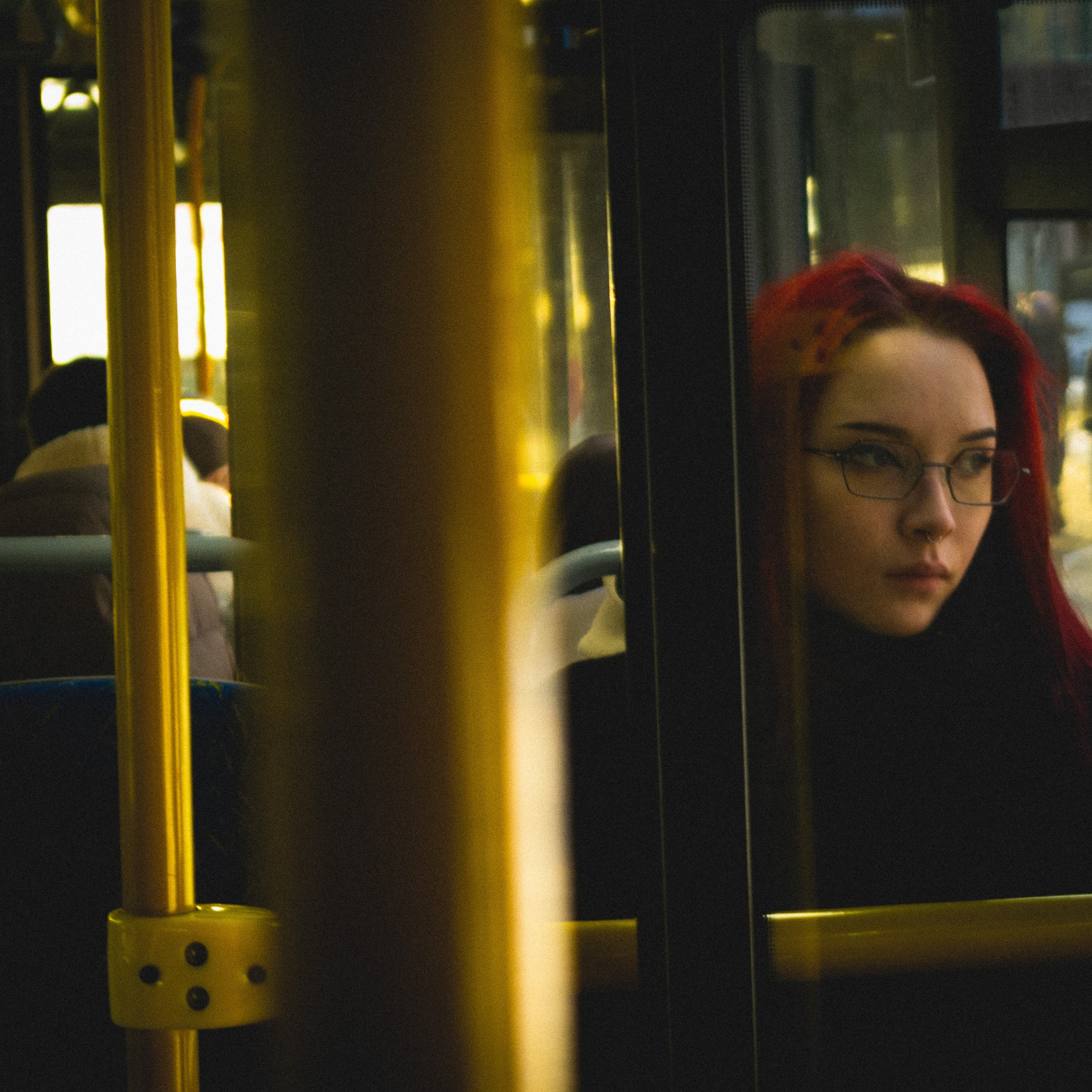 «Маршрут» Фотоэссе о жизни людей в автобусе. Den Mirov — Фотограф, Музыкант