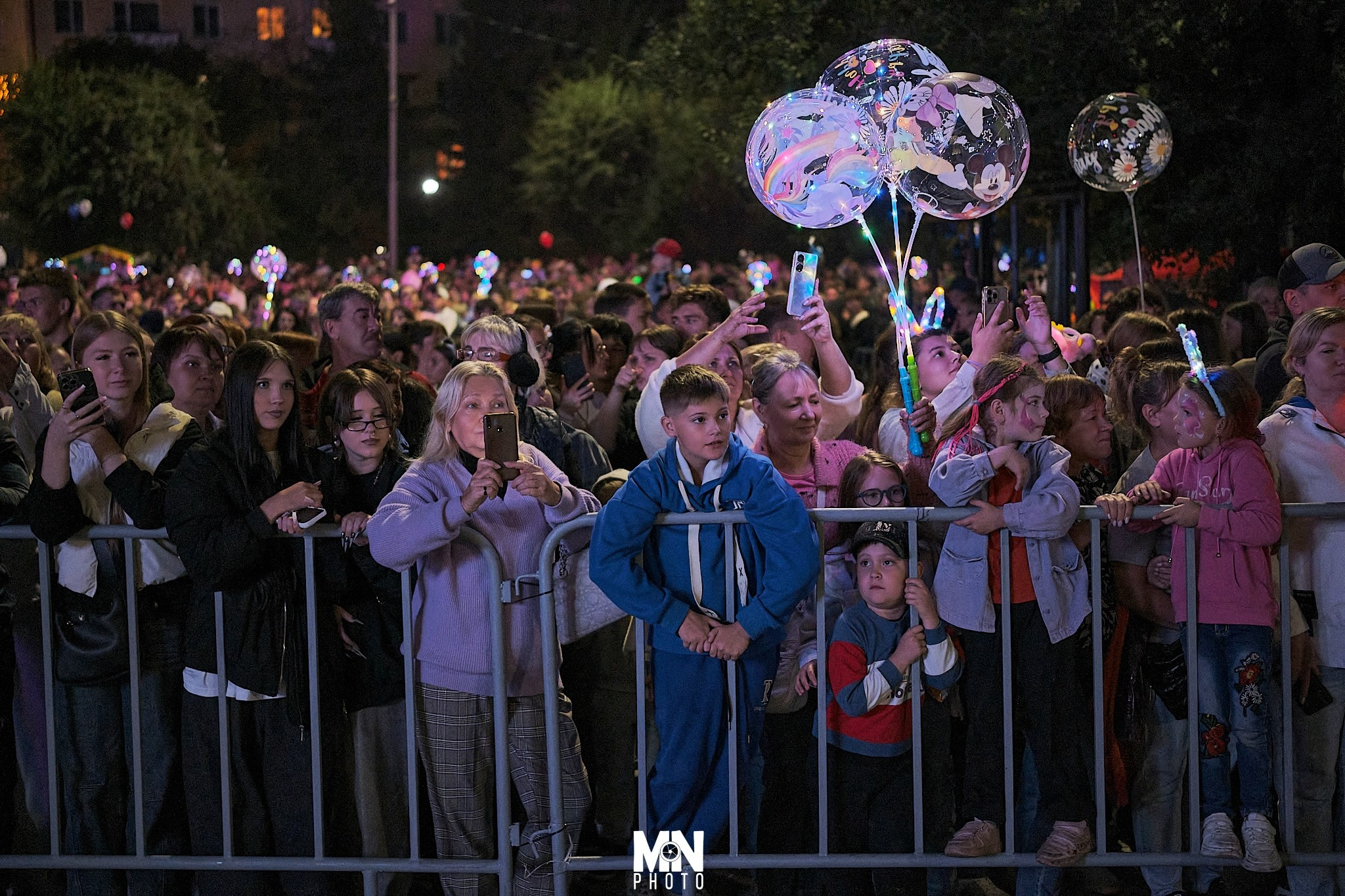 Зажигательный День Шахтера в Междуреченске! ДК “Распадский” и “Братья Грим” - это была настоящая феерия! Никита Максимов в центре внимания.