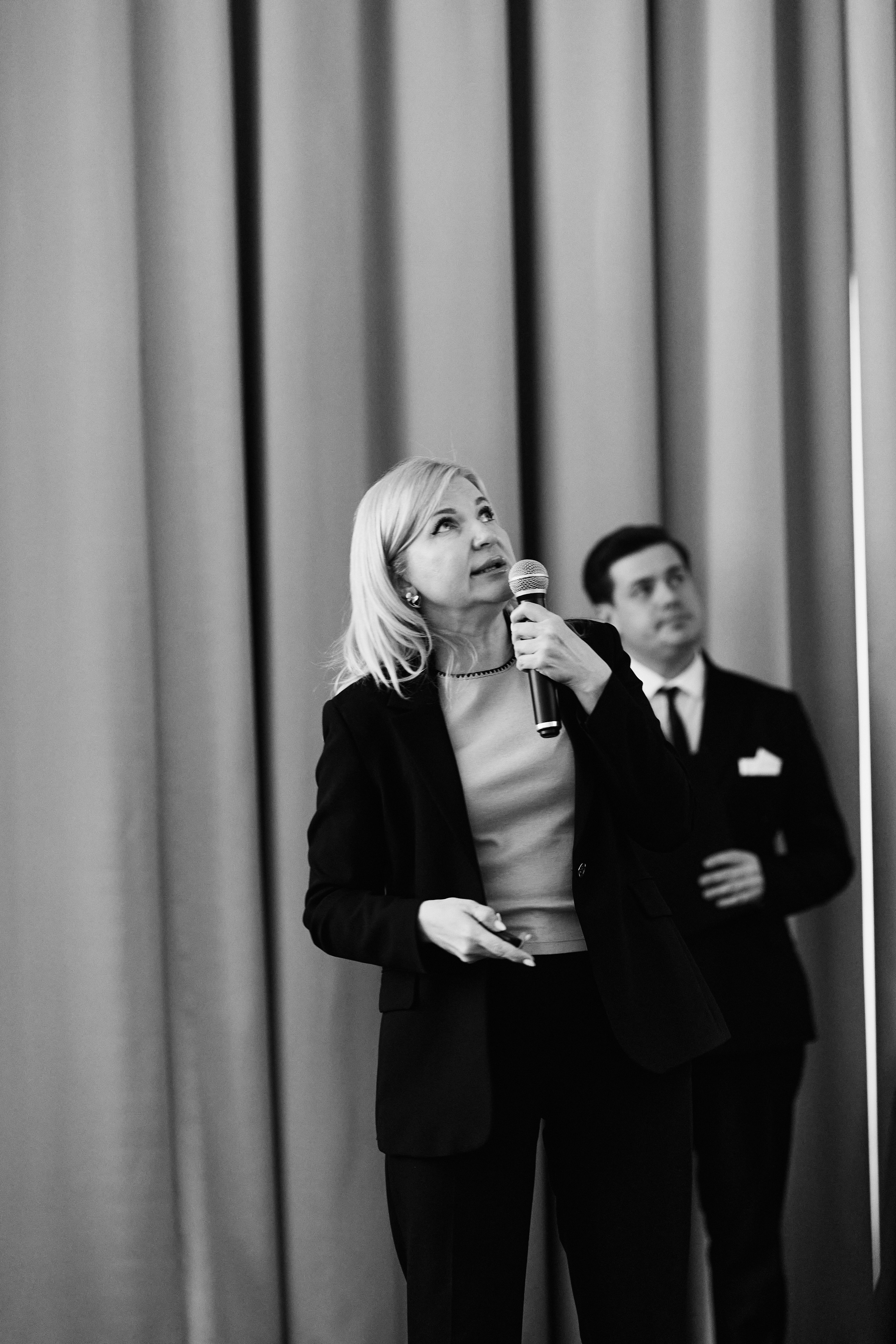 Форум Бизнес-тренды 2025 в Marriott Hotel 28.04. Свадебный репортажный фотограф краснодар максим дремов дрёмов фотосессия студия цена