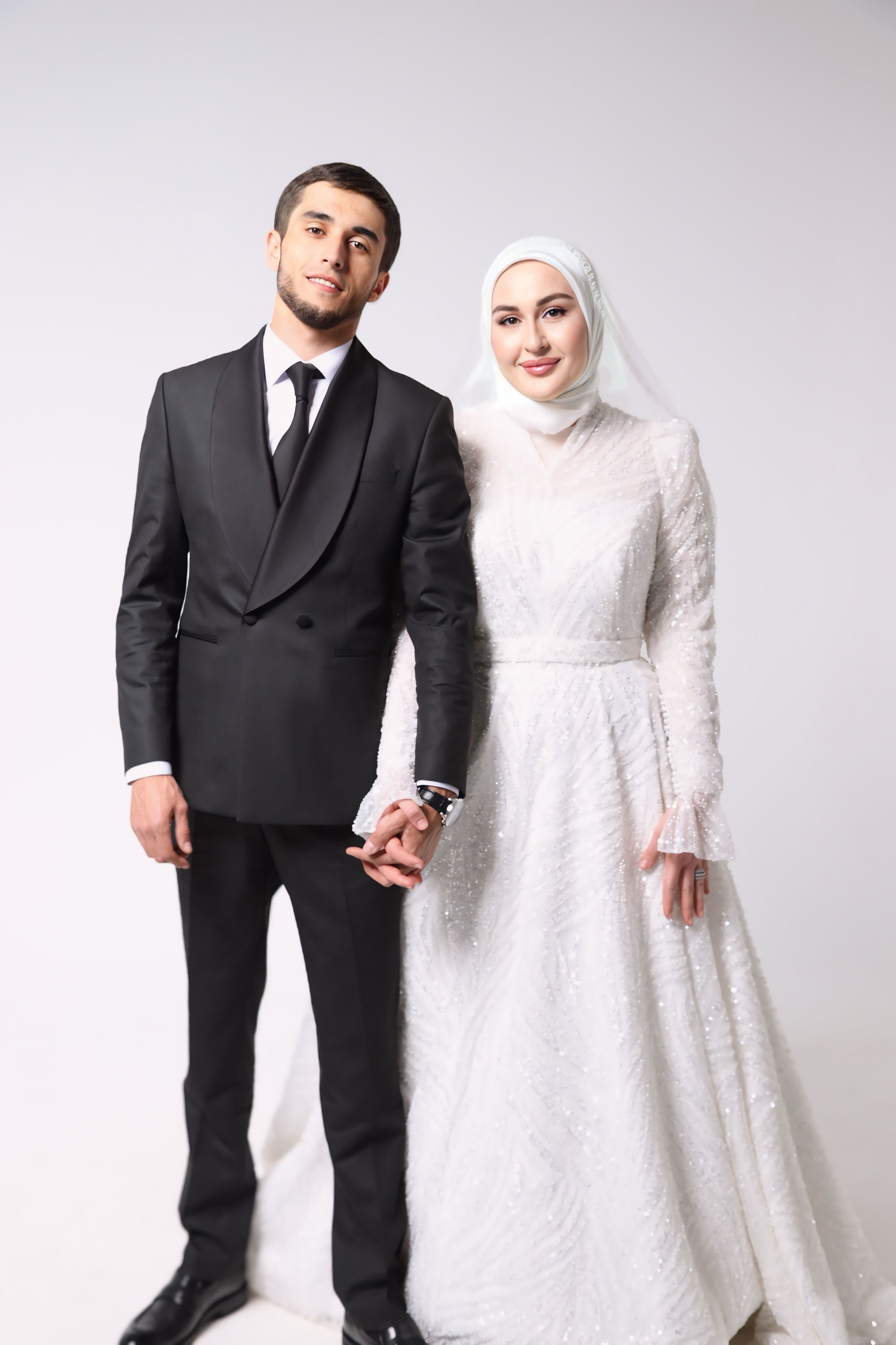 Айнар и Сонят. Zuleta.Go