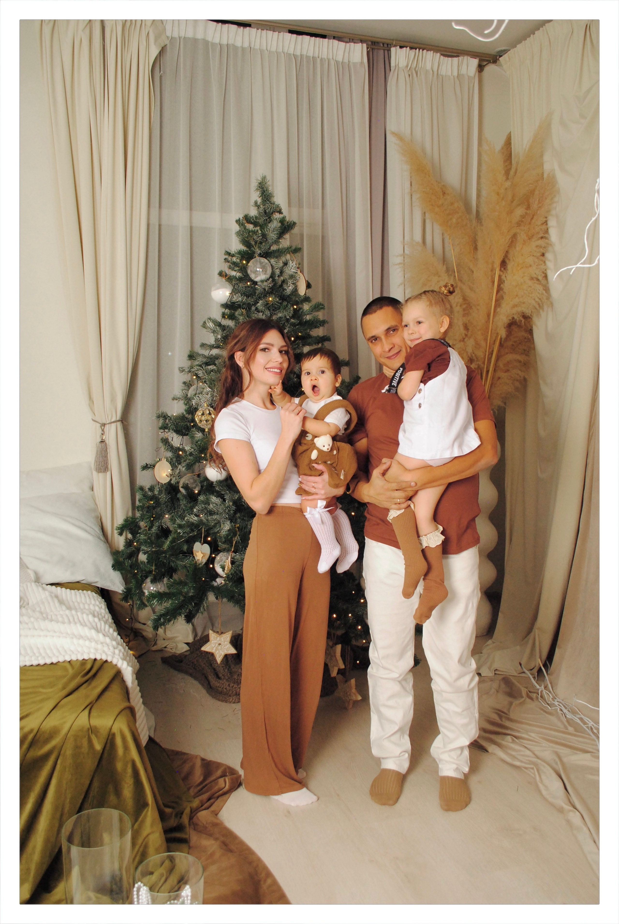 Анастасия и семья. Фотограф Мария Мусаелян