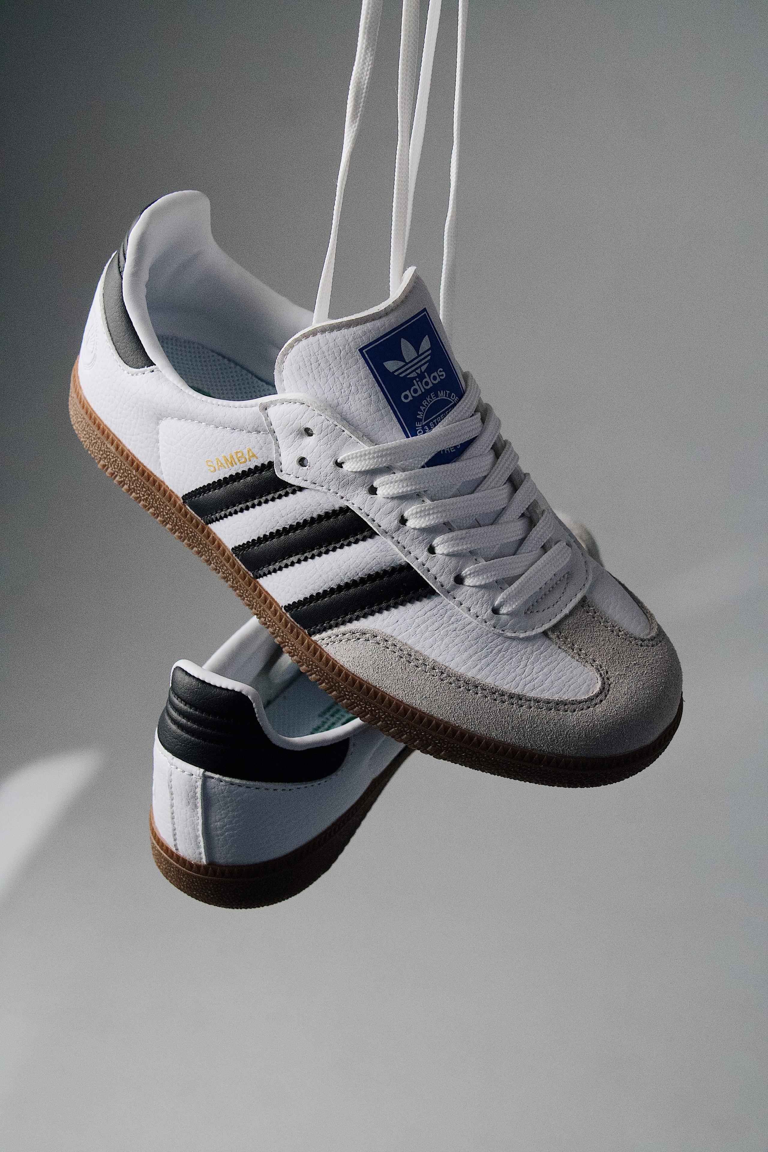 Sneakers. Photokoval.ru