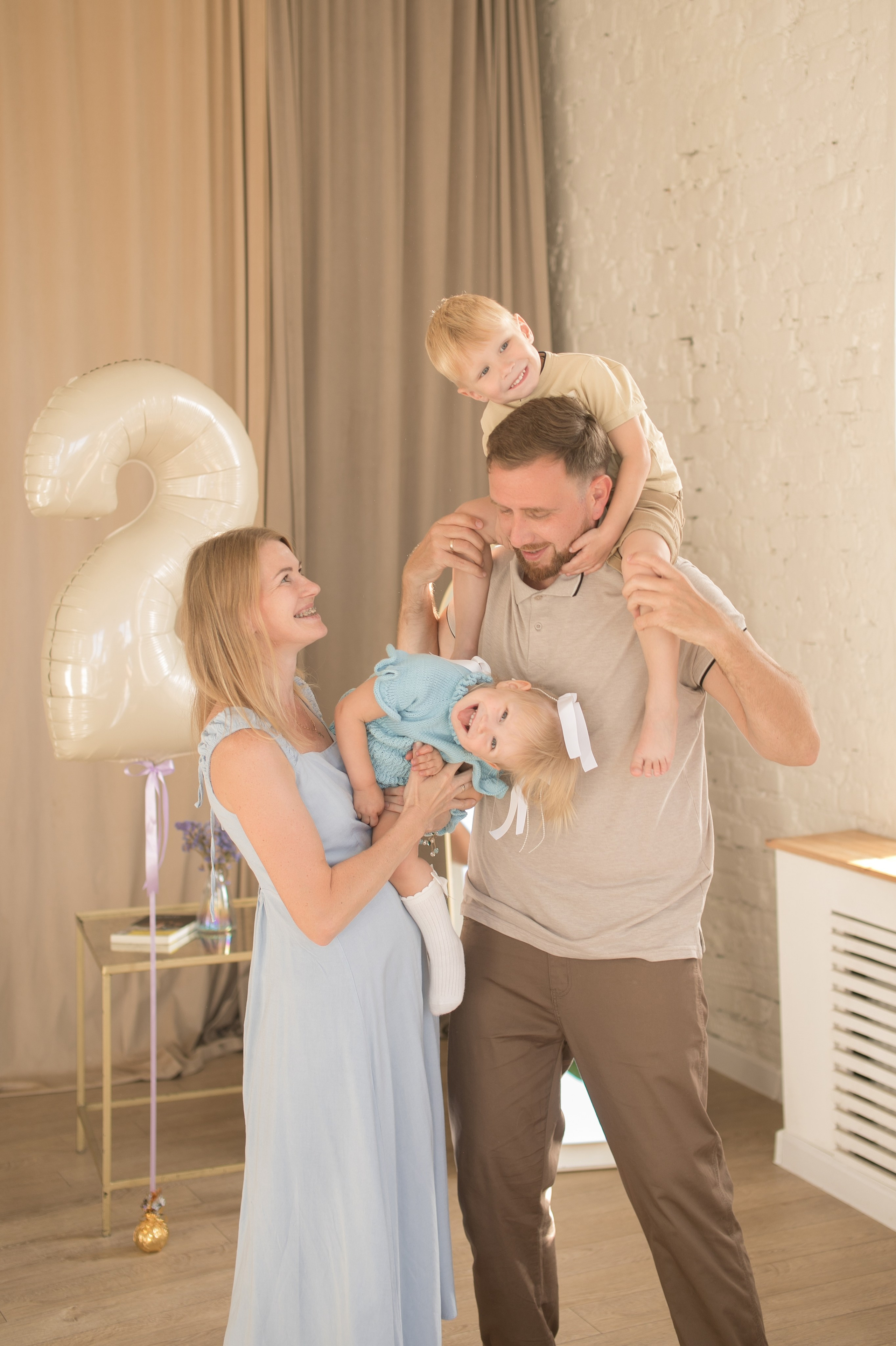 Семейные фотосессии в студии и дома. Семейный фотограф в Москве Домодедово Московцева Алина