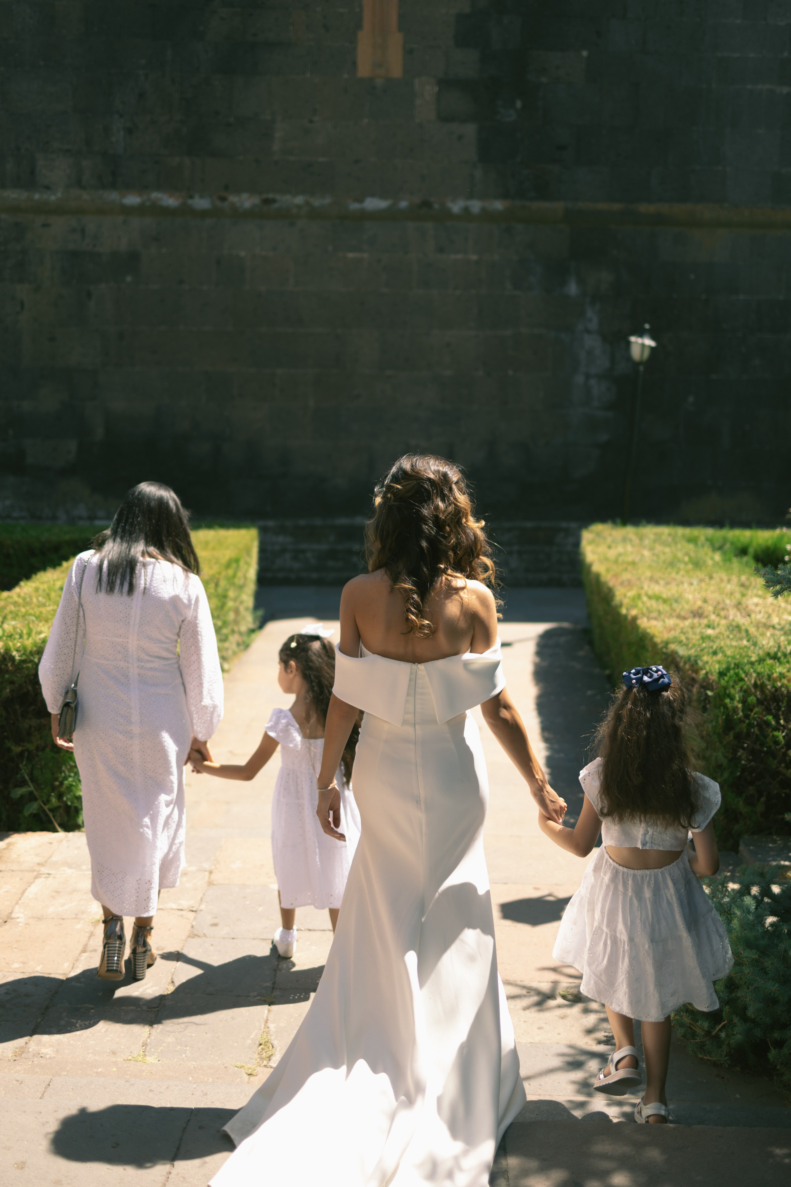 Свадьба Мери и Арама в храме Мухни. Фотограф в Армении Женя Гилевич