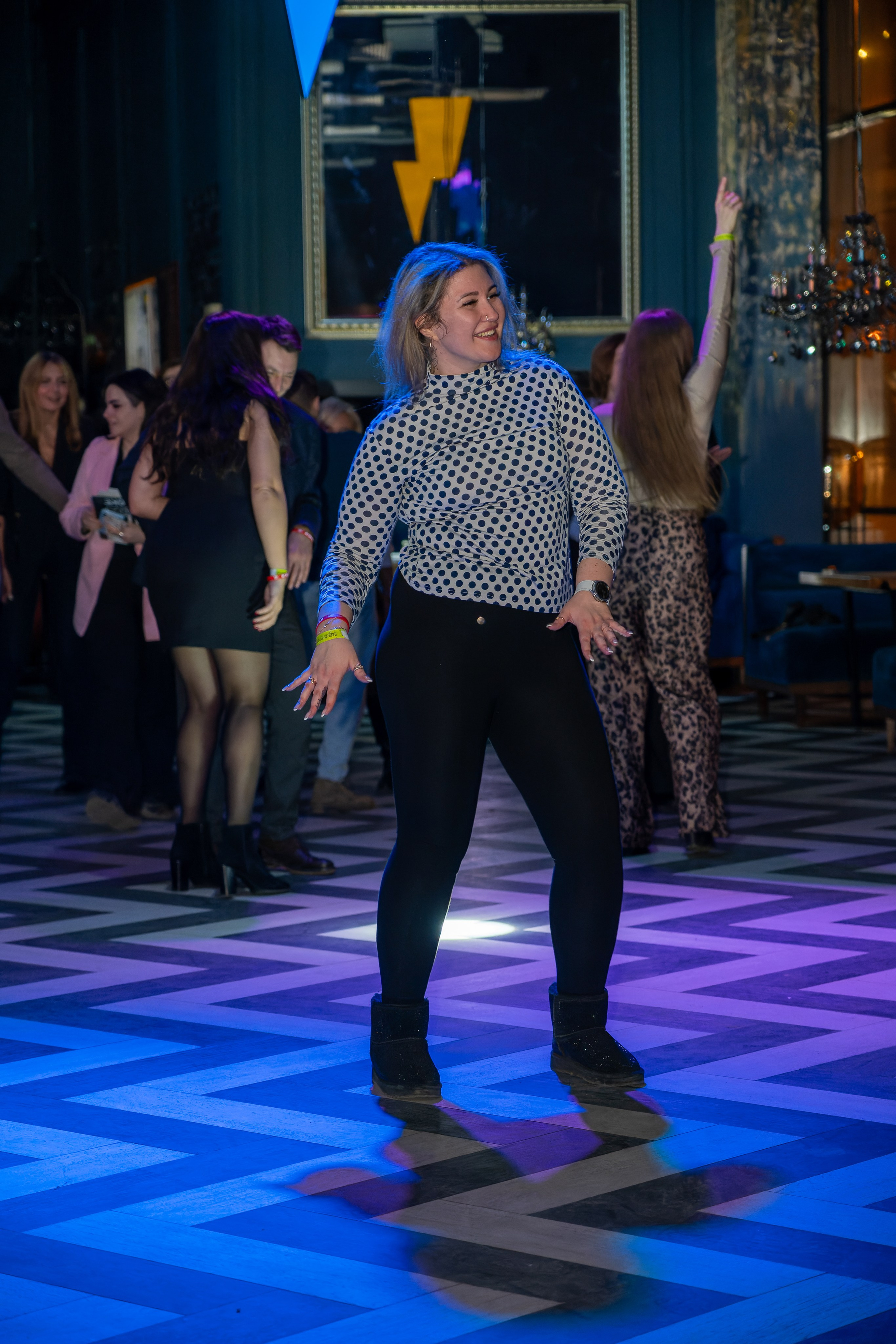 Съёмка мероприятия в баре Руки вверх. «Студия DRONAVT`s» — видеосъёмка и фотография г. Москва