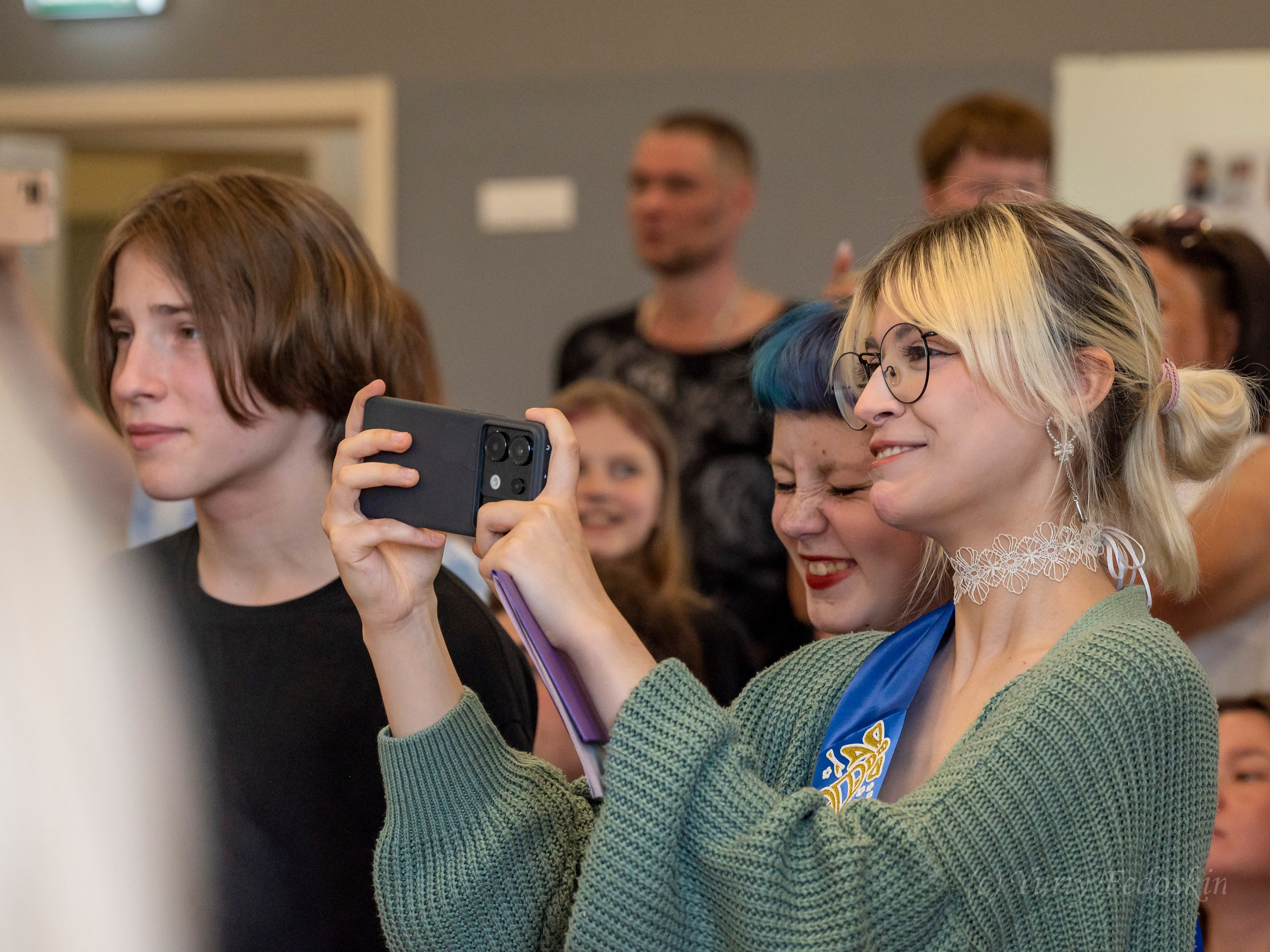 Репортаж о выпускном 9 классов в школе № 7 города Королёва, 26.06.24г. Профессиональный фотограф интерьеров в Москве Юрий Федоскин