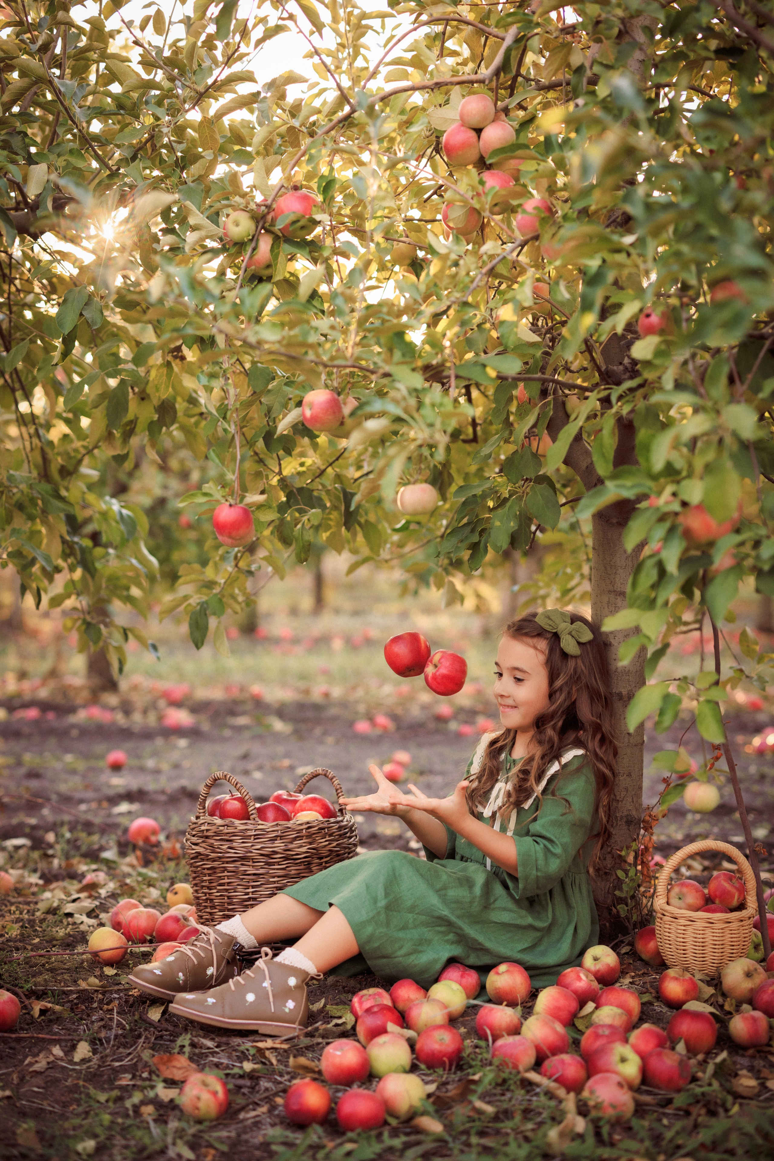 Семейная фотосессия в Яблоневом саду. Семейный и детский фотограф в Краснодаре Анна Трашкова