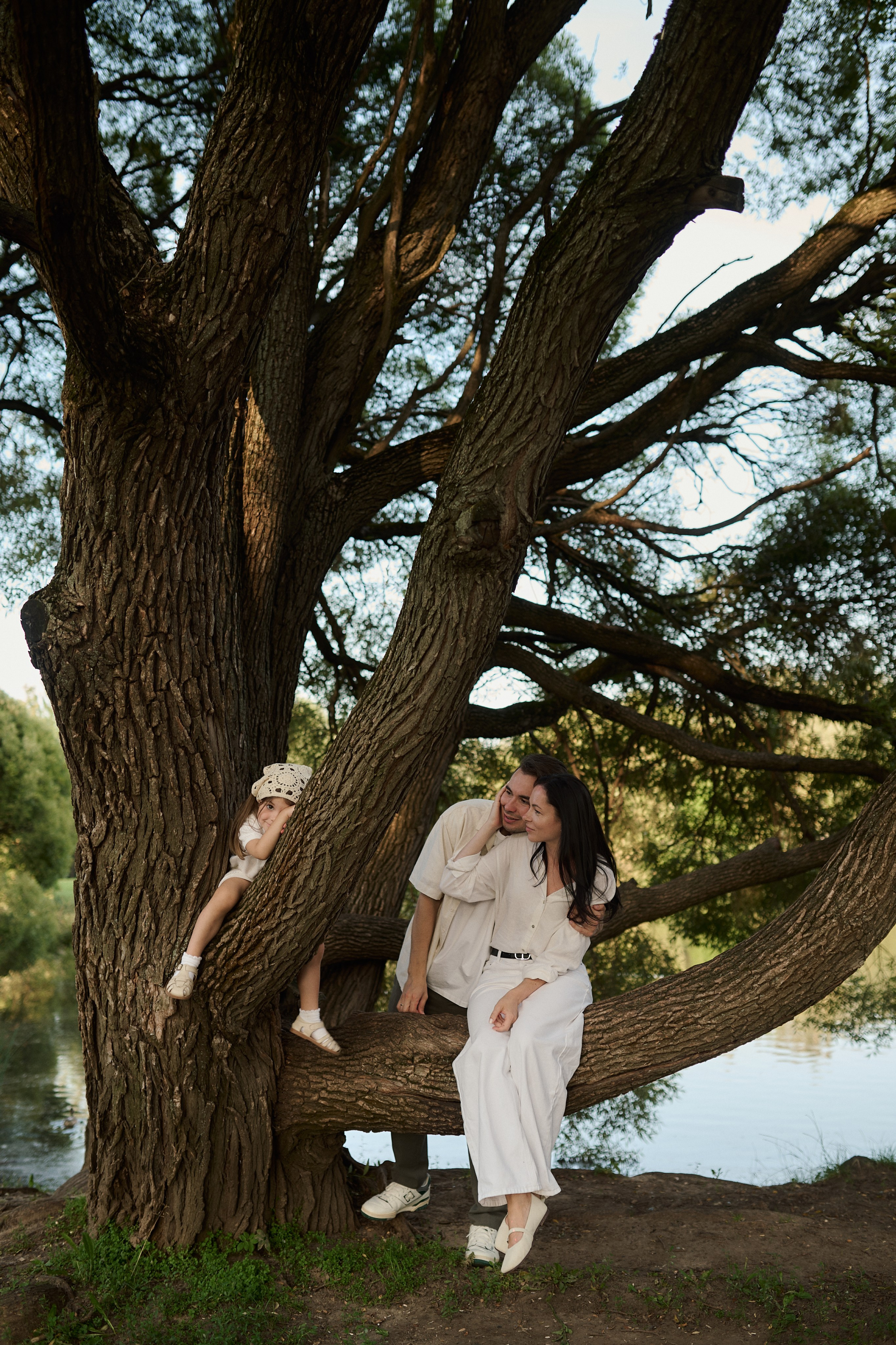 Рохус, Юля и Оливия в парке Останкино. Семейный и свадебный lifestyle-фотограф в Москве Мария Петрова