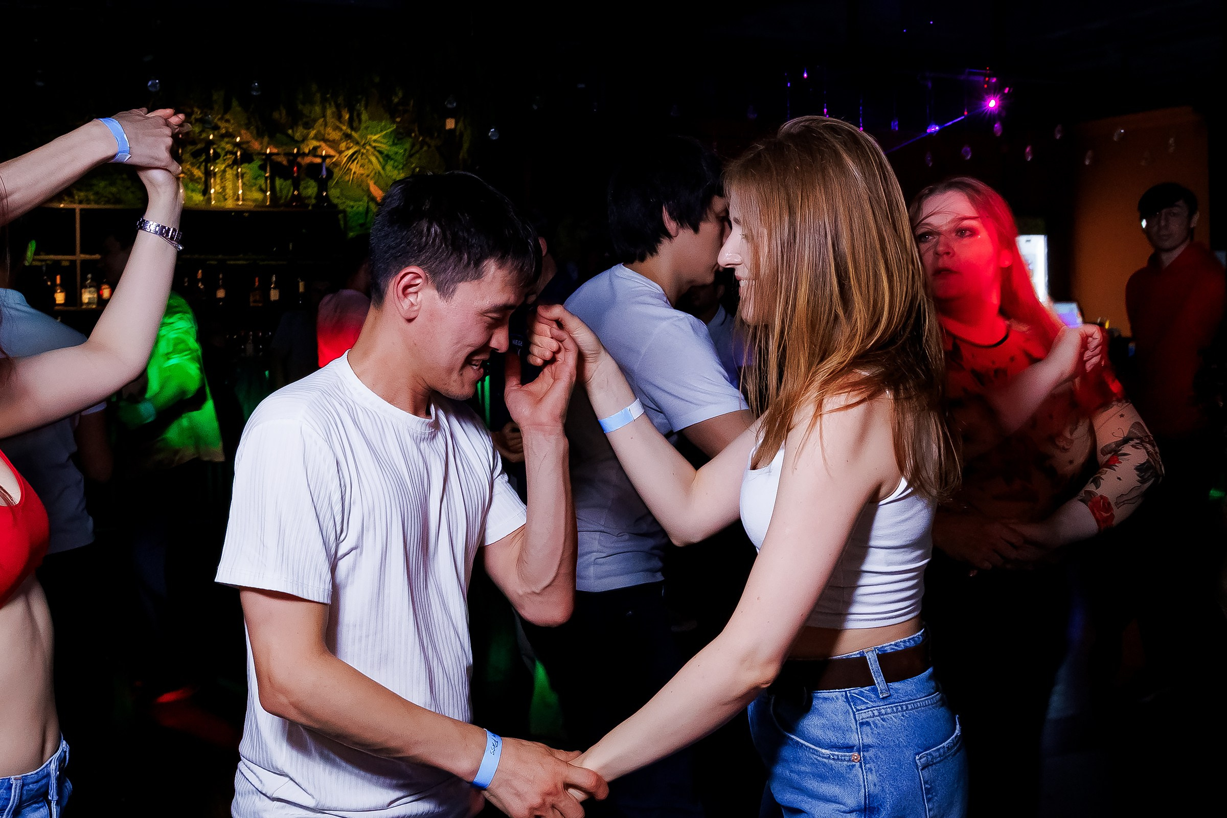 Bachata Party Hola Dance. Репортажный фотограф в Алматы Каюпов Сержан