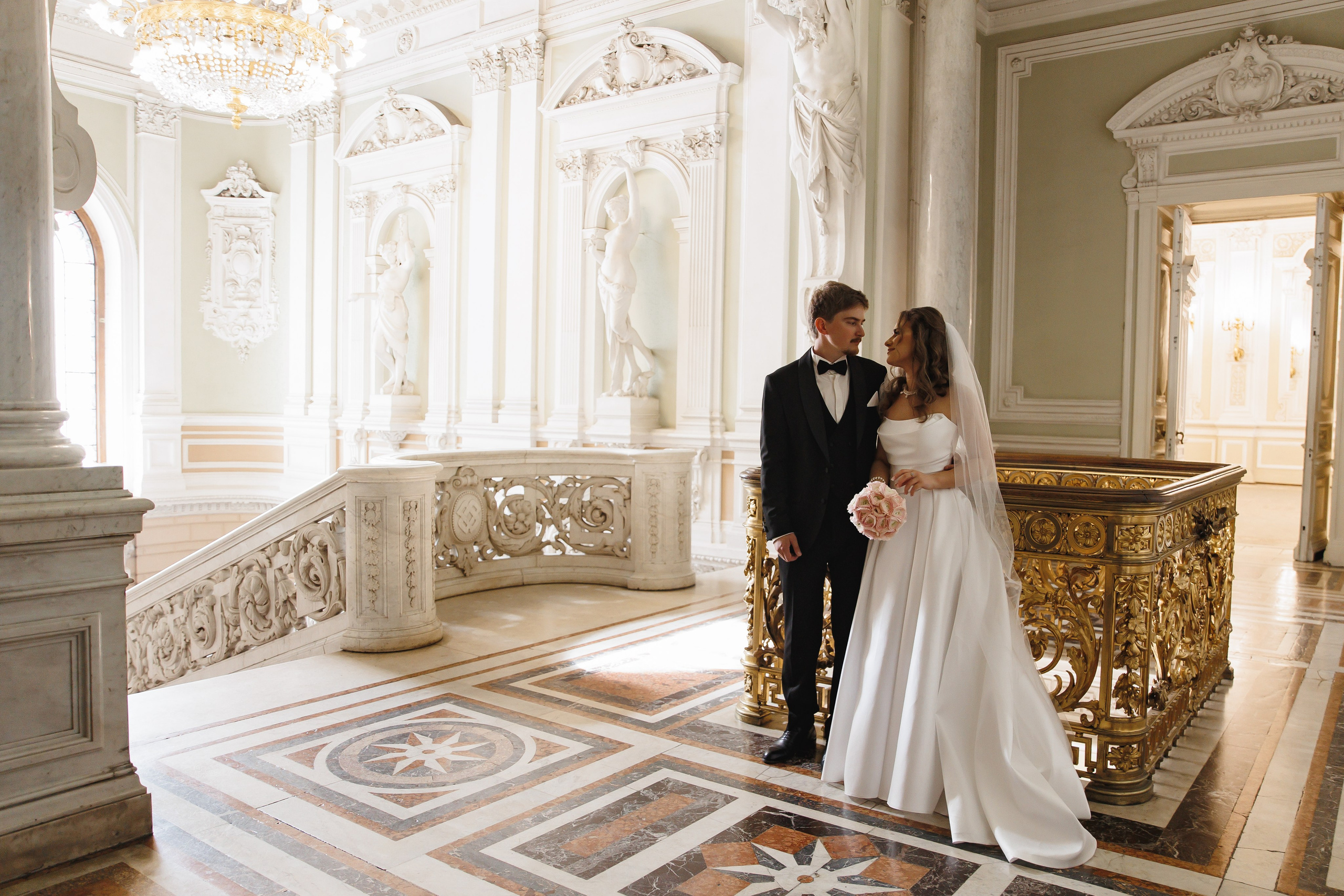 Саша и Кристина. Свадебный фотограф в Санкт-Петербурге, Москве, Европе и по всему миру