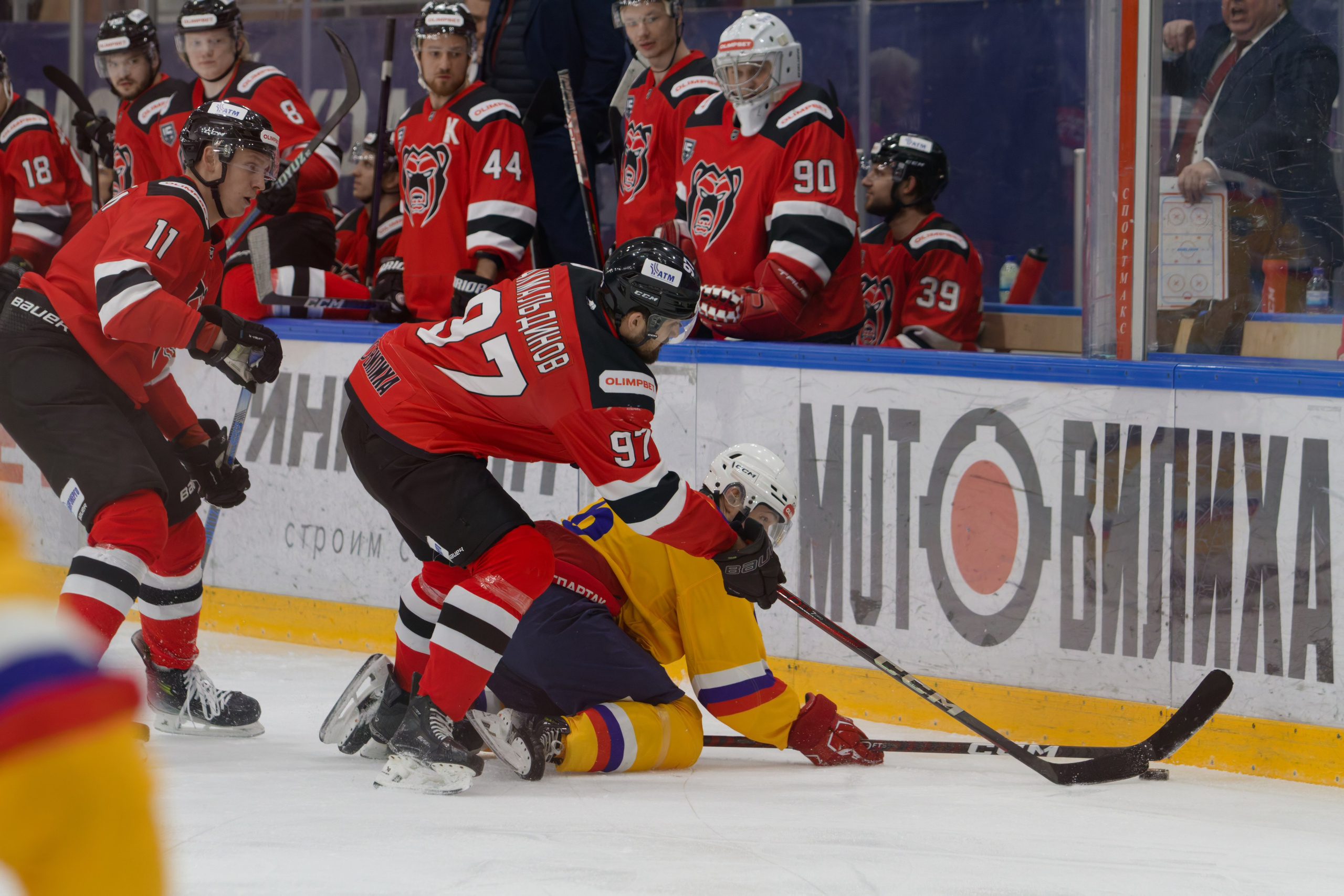 Хоккей. Молот-Химик 12.02.2025. Репортажный и спортивный фотограф в г. Пермь Зильберг Павел