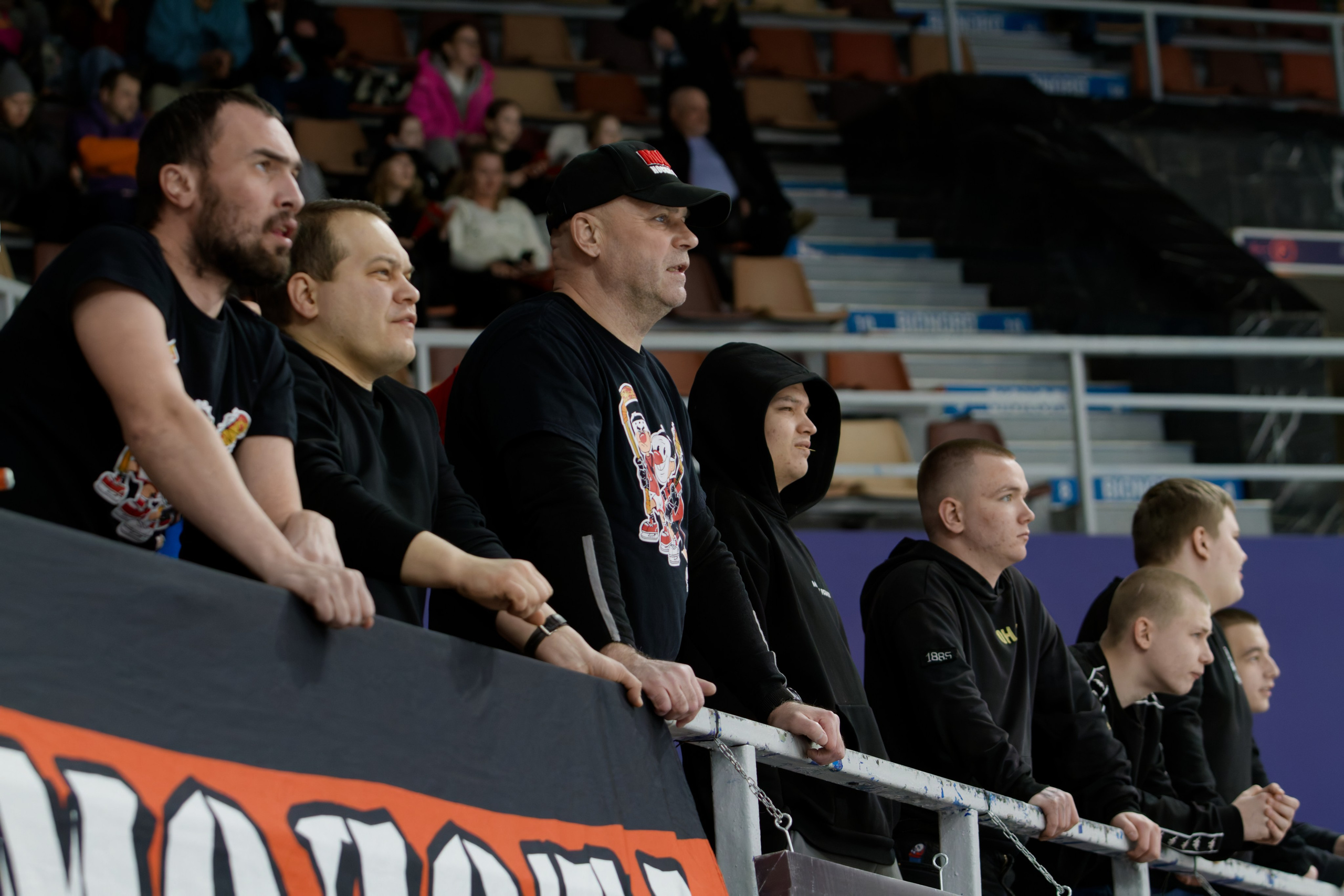 Хоккей. Молот-Химик 12.02.2025. Репортажный и спортивный фотограф в г. Пермь Зильберг Павел