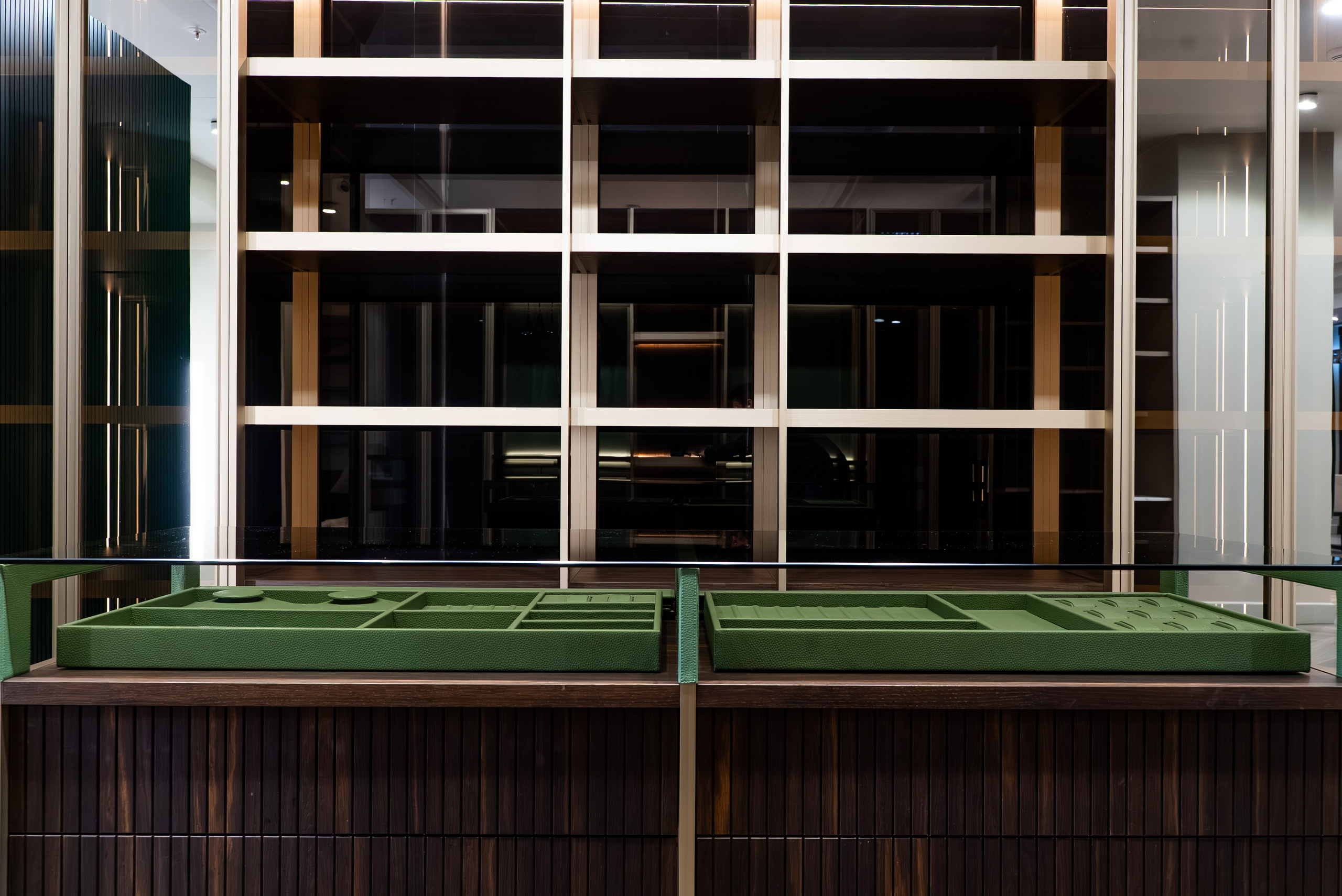 Шоурум WARENDORF. KUSTOV PRODUCTION — профессиональная фотосъёмка в Москве