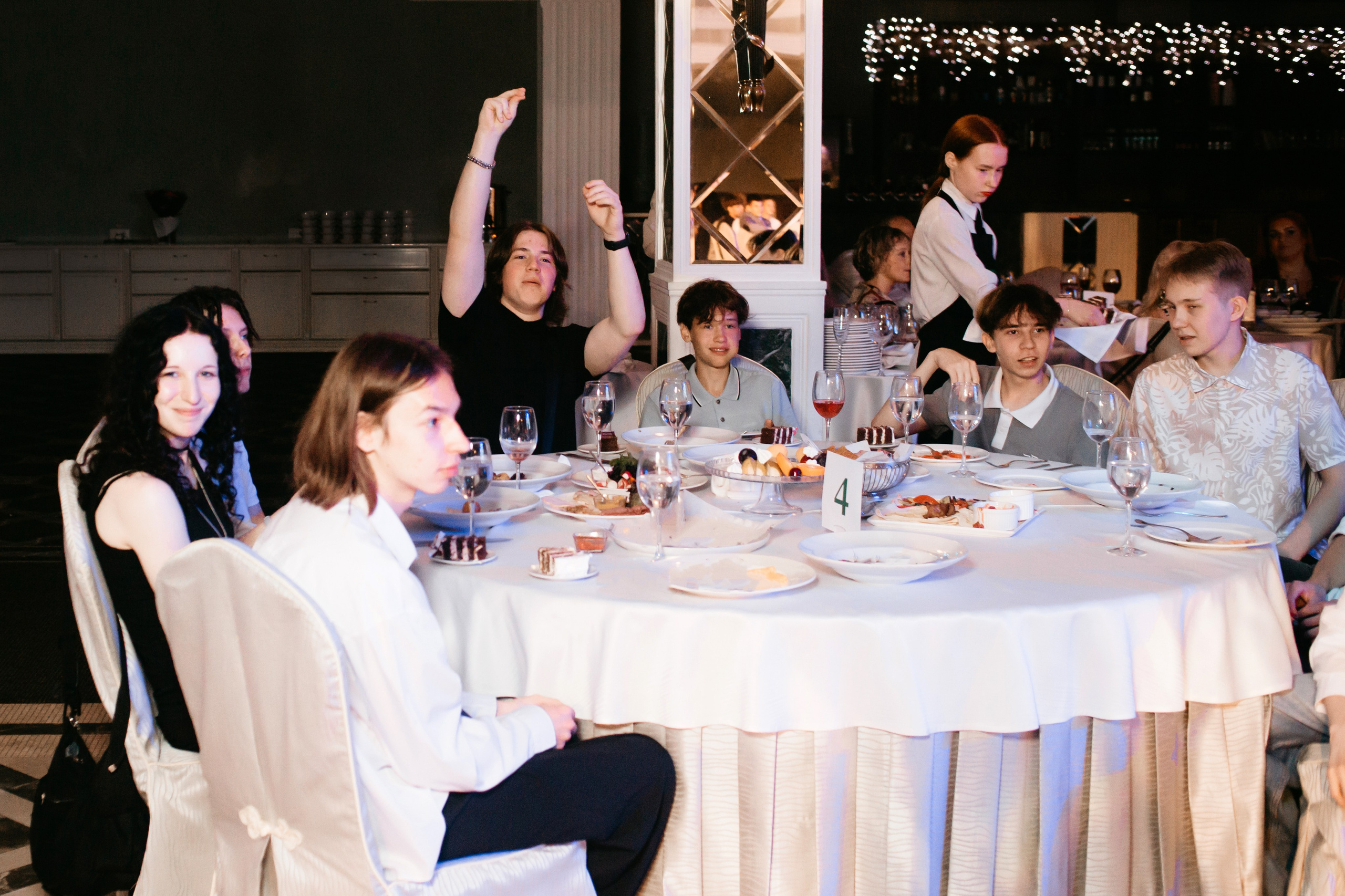 Выпускной 2025 (9класс) 124 школа. Фотограф в Челябинске Ополихина Анна