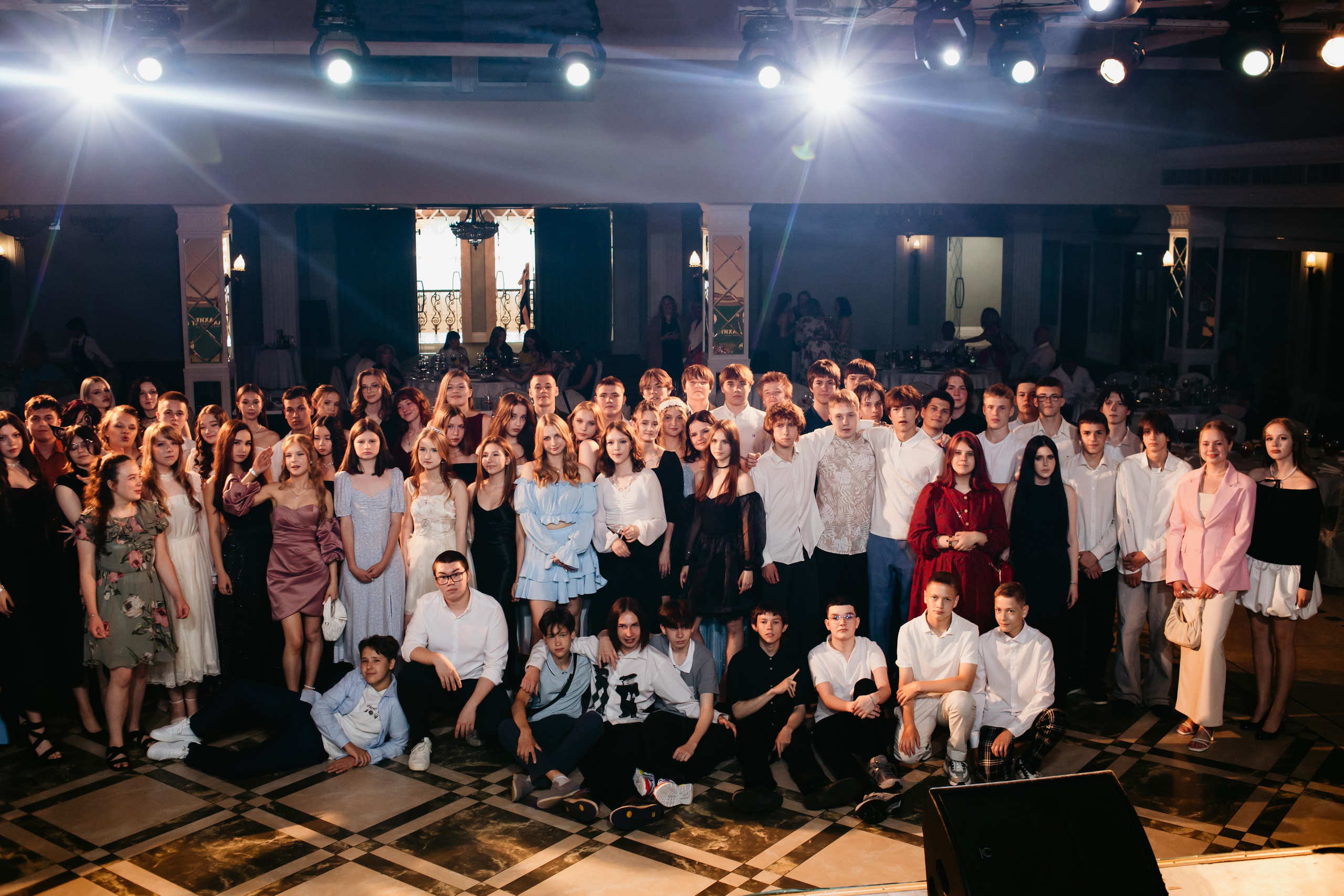 Выпускной 2025 (9класс) 124 школа. Фотограф в Челябинске Ополихина Анна