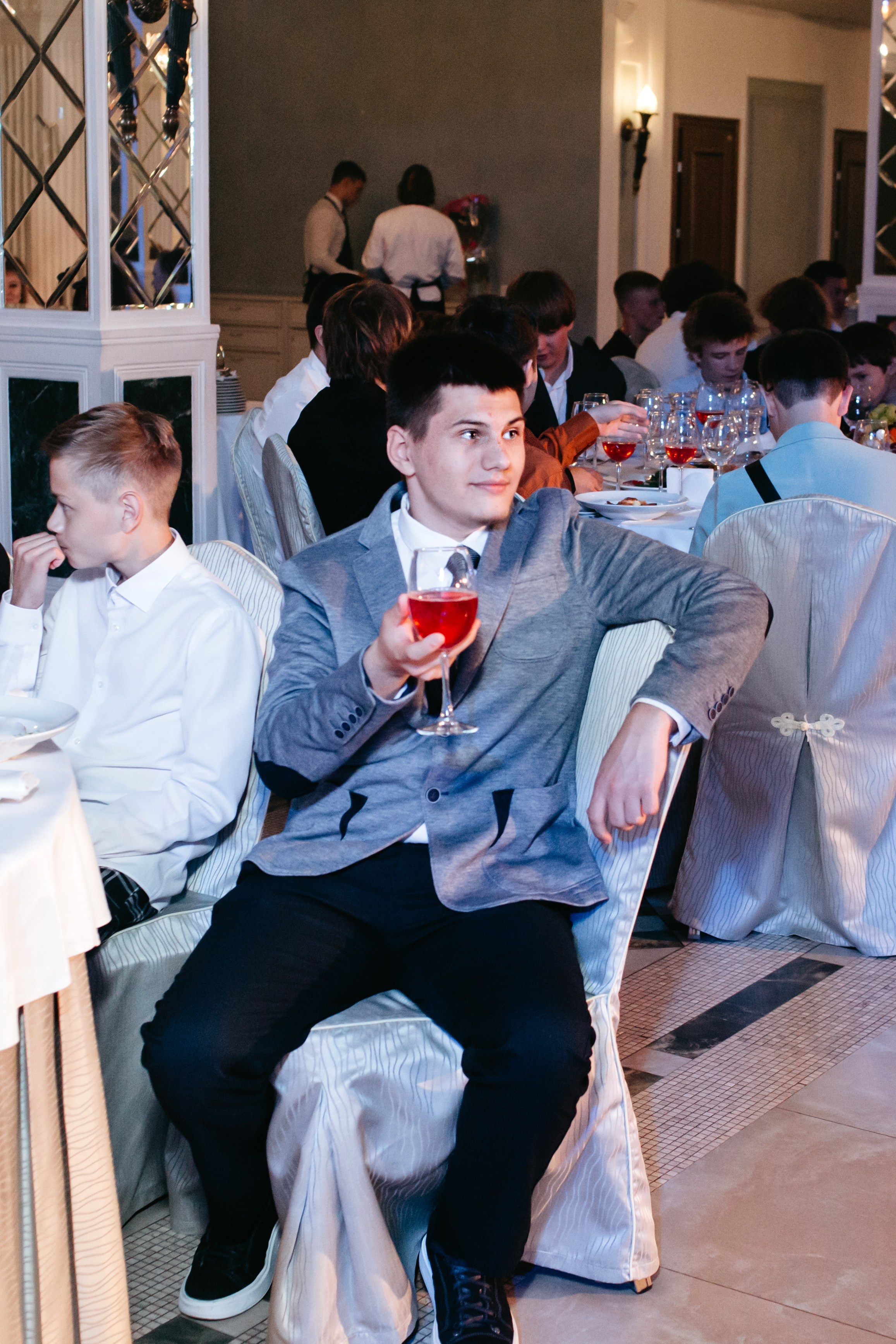 Выпускной 2025 (9класс) 124 школа. Фотограф в Челябинске Ополихина Анна