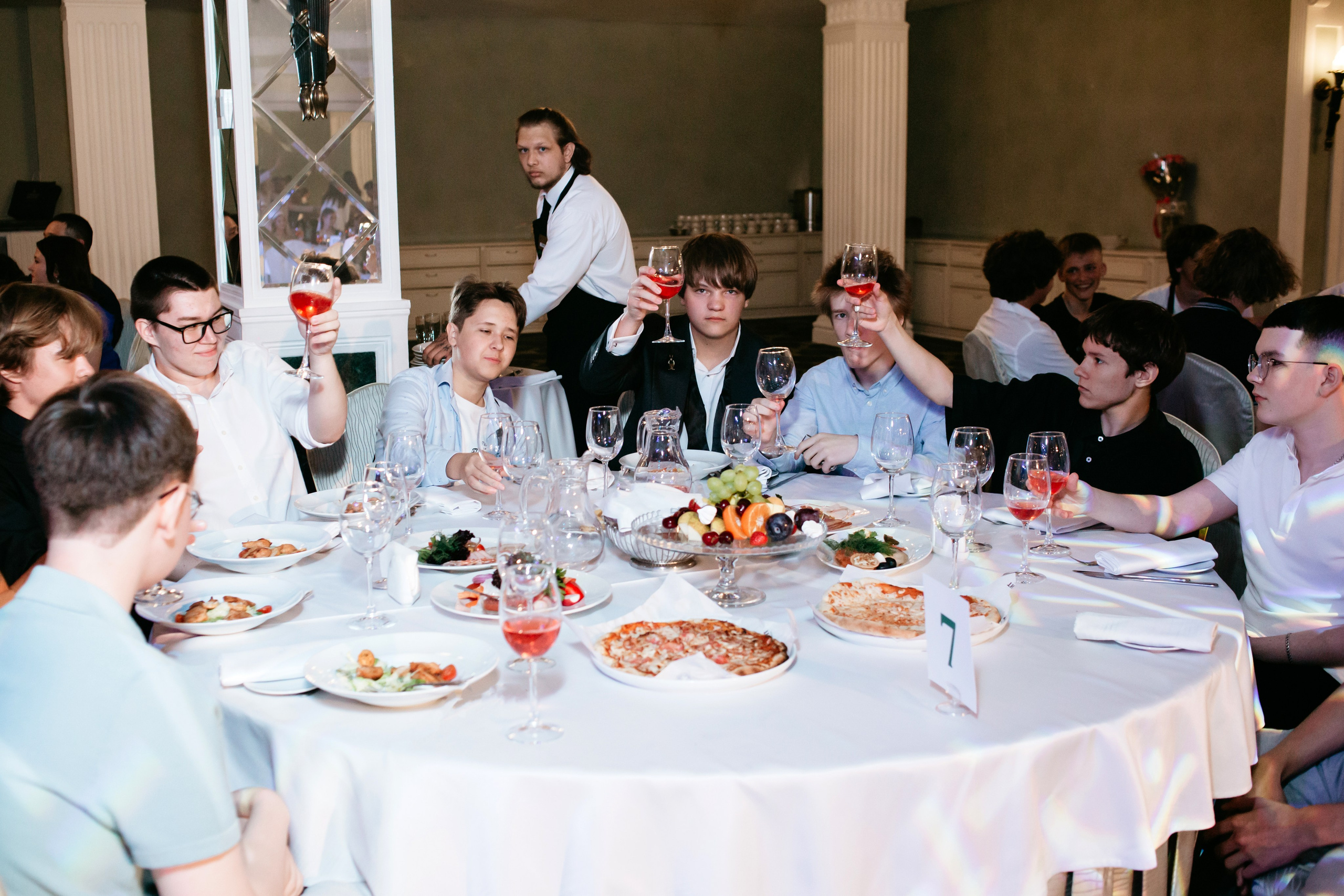 Выпускной 2025 (9класс) 124 школа. Фотограф в Челябинске Ополихина Анна