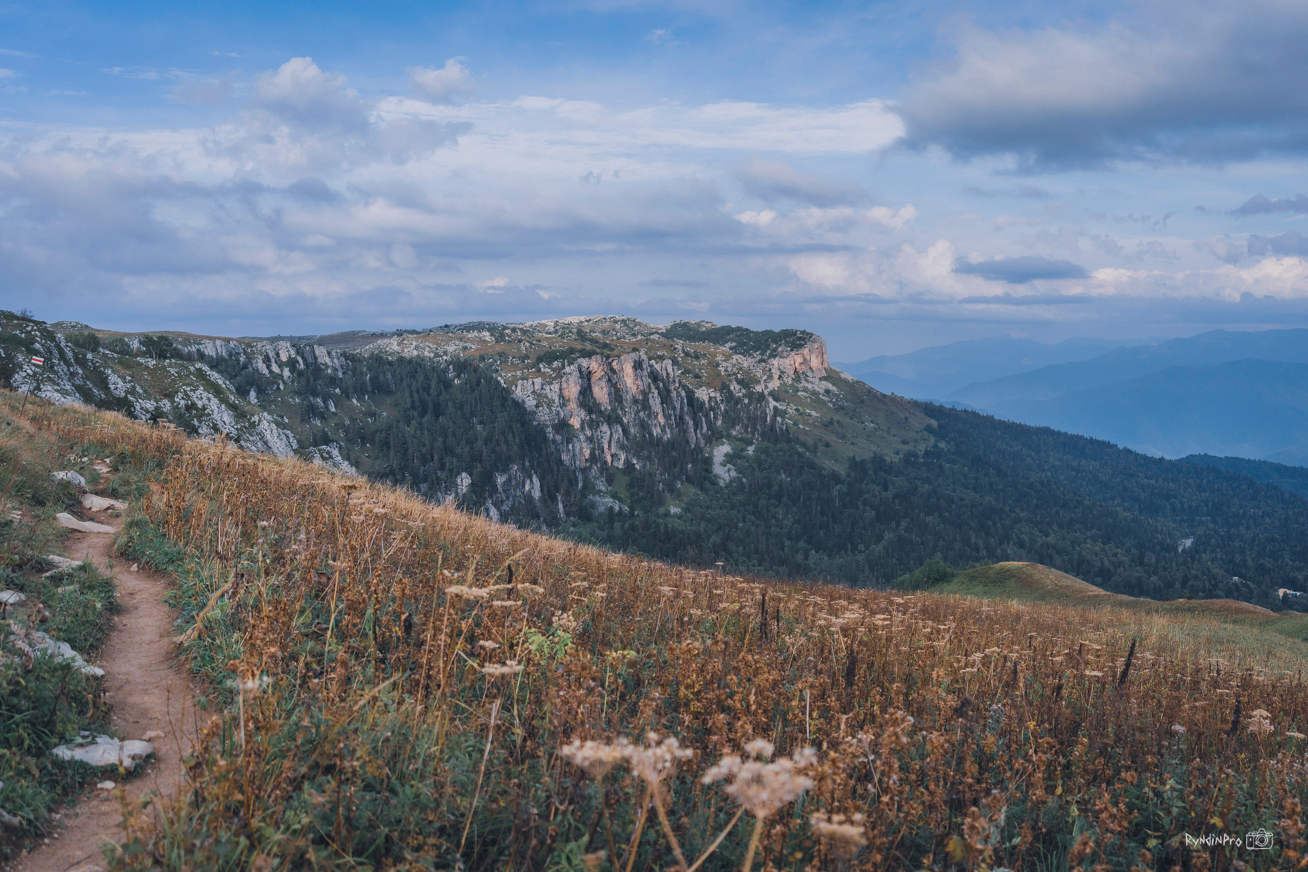 Поход на Оштен с командой Мадьяр 10.09.24. Репортажный фотограф в Краснодаре Рындин Дмитрий