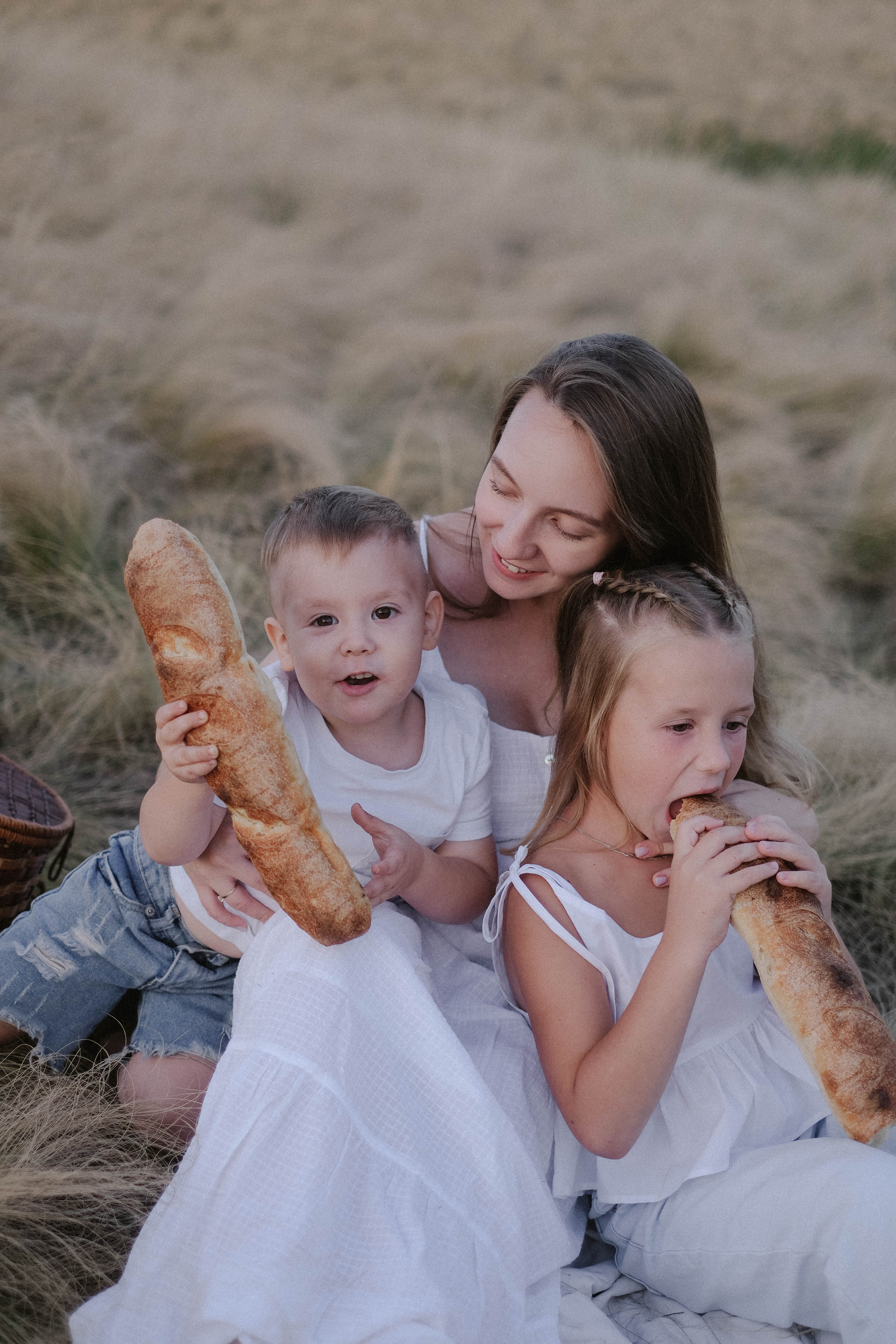 Настя + Ксюша + Артём. Главная